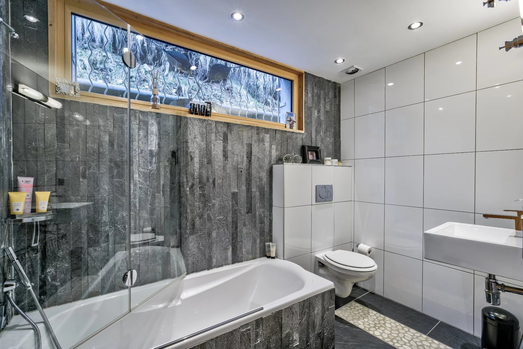 Photo of LES HOUCHES – A 5-bedroom chalet with fabulous views in Coupeau