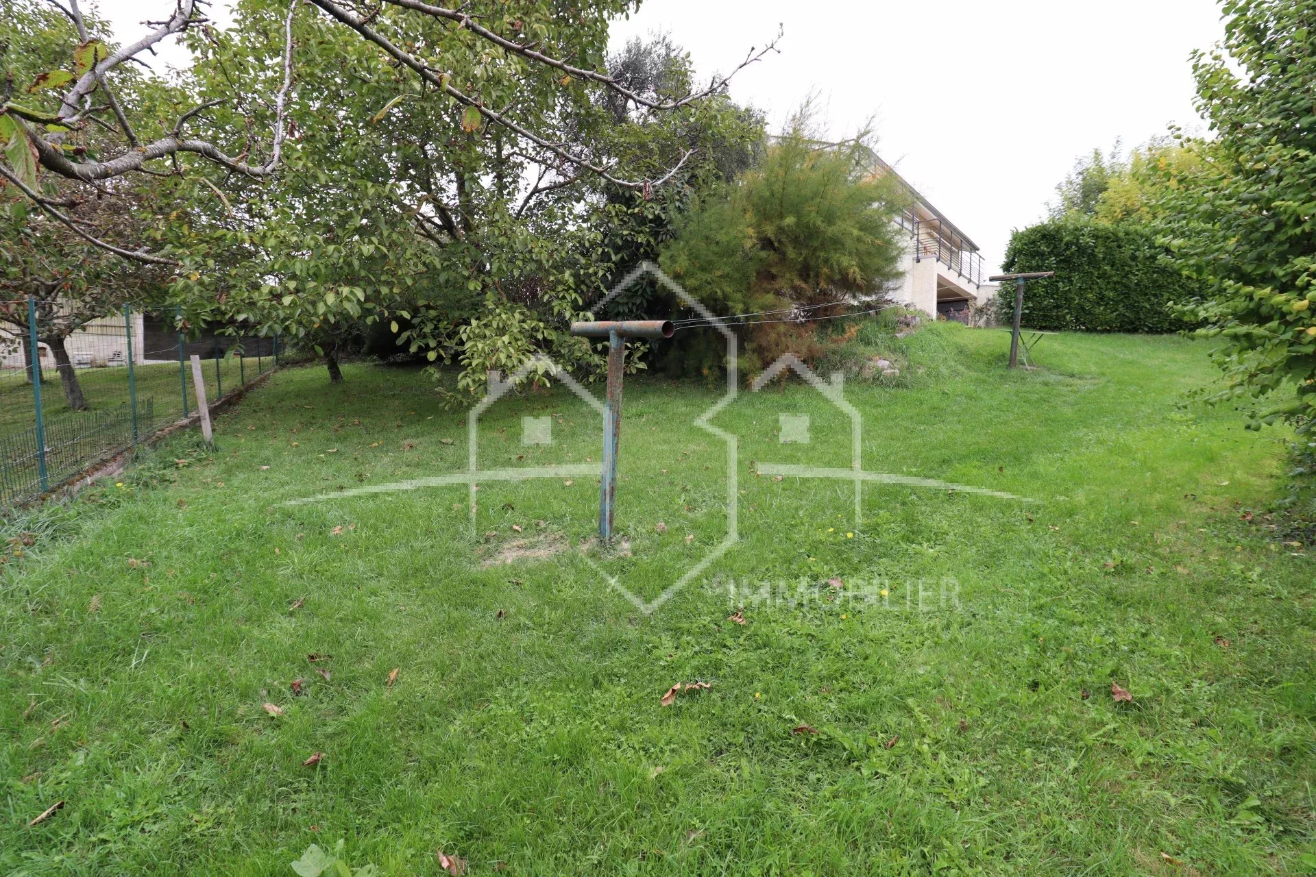 MAISON T4 AVEC VUE, SOUS-SOL ET PISCINE