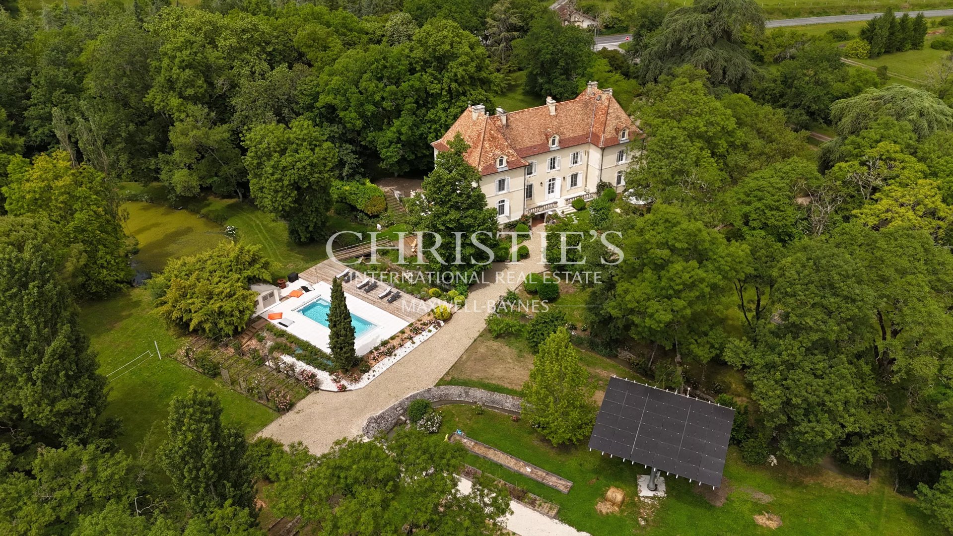 9 Bedroom Chateau's Image 39