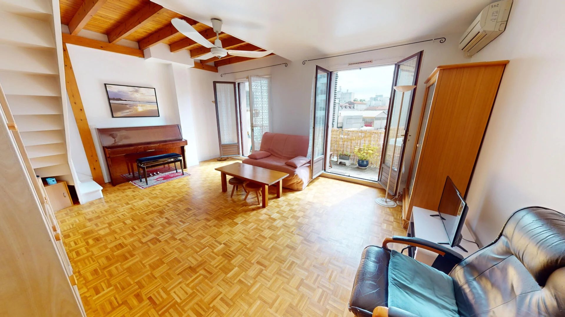 AUBERVILLIERS | DUPLEX | 5P-3CH | 107,60 M² LOI CARREZ | 124,61 M² AU SOL | TRAVERSANT EST-OUEST | BALCON | CALME