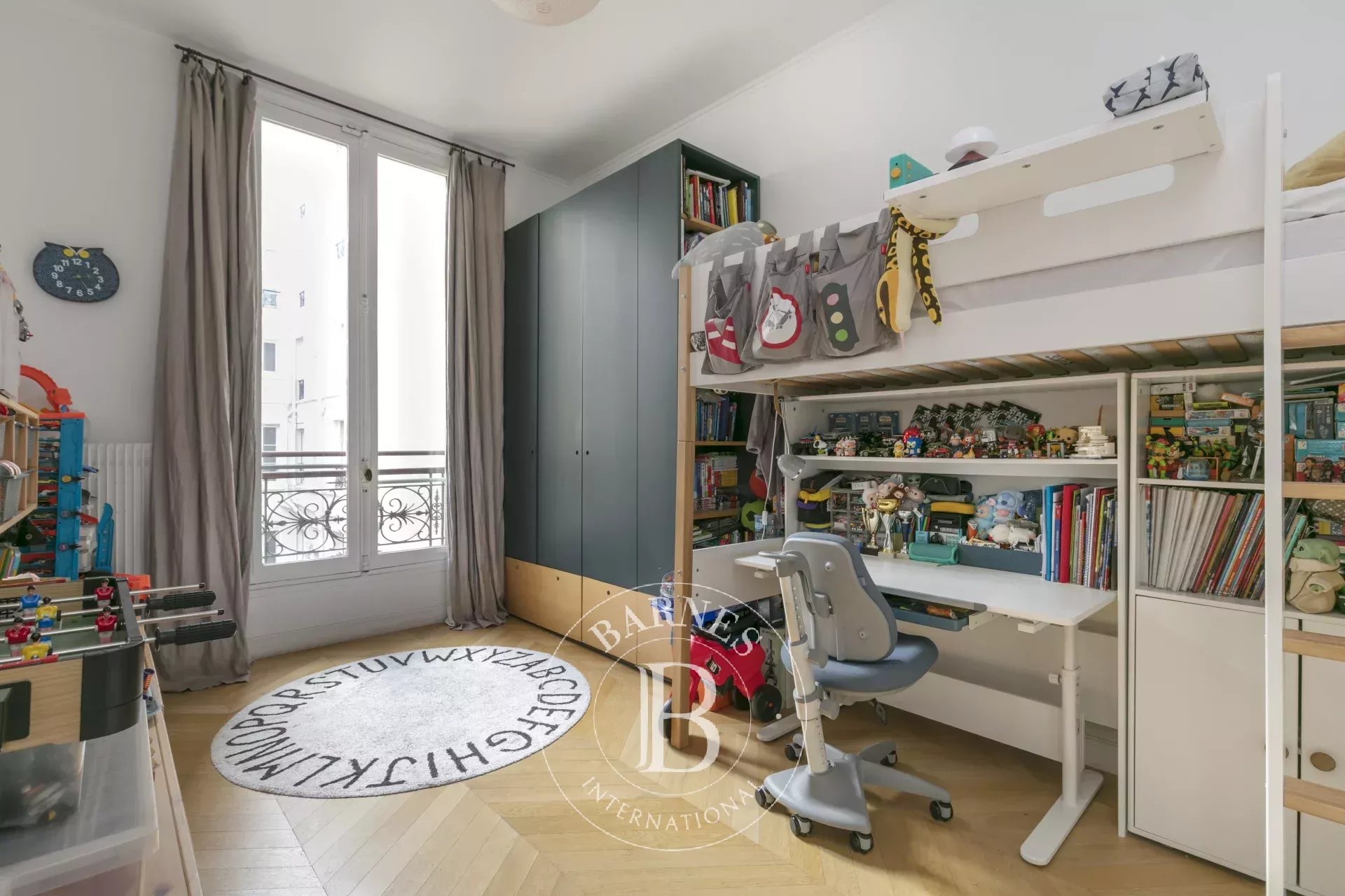 Paris  - Appartement 5 Pi&egrave;ces 3 Chambres - picture 12