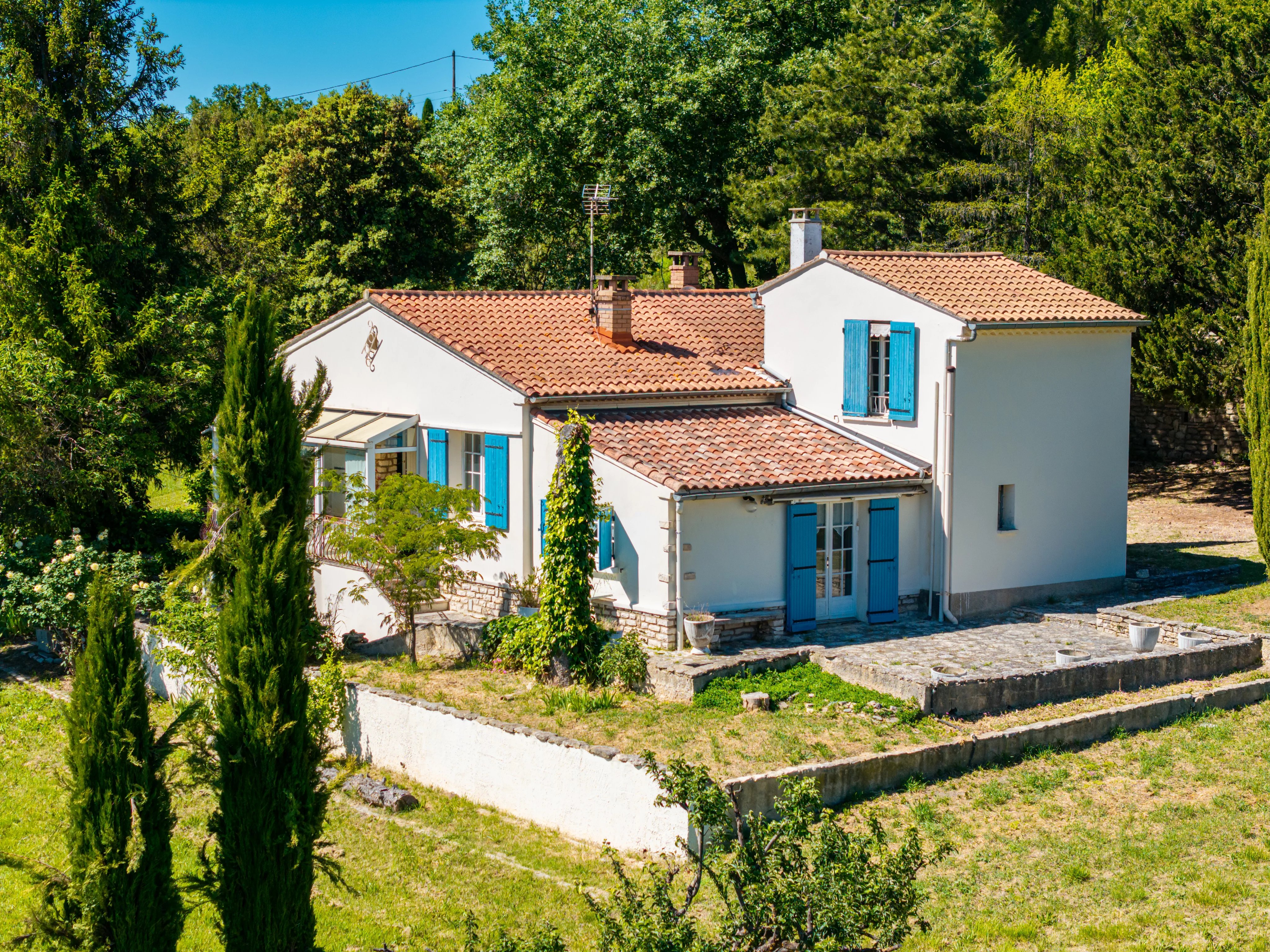 Maison provençale avec vue exceptionnelle sur la campagne du Luberon