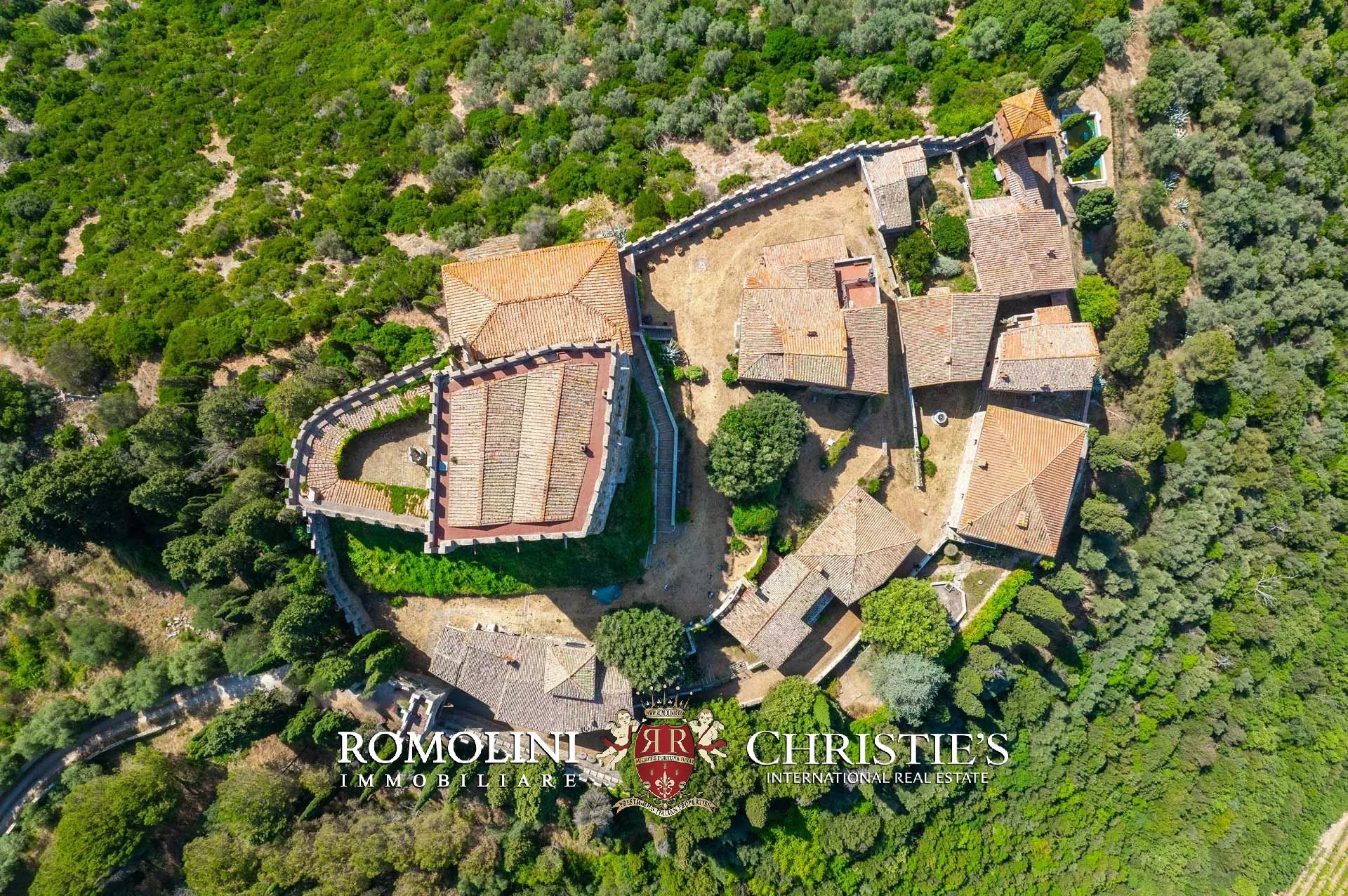 37 Bedroom Chateau's Image 12