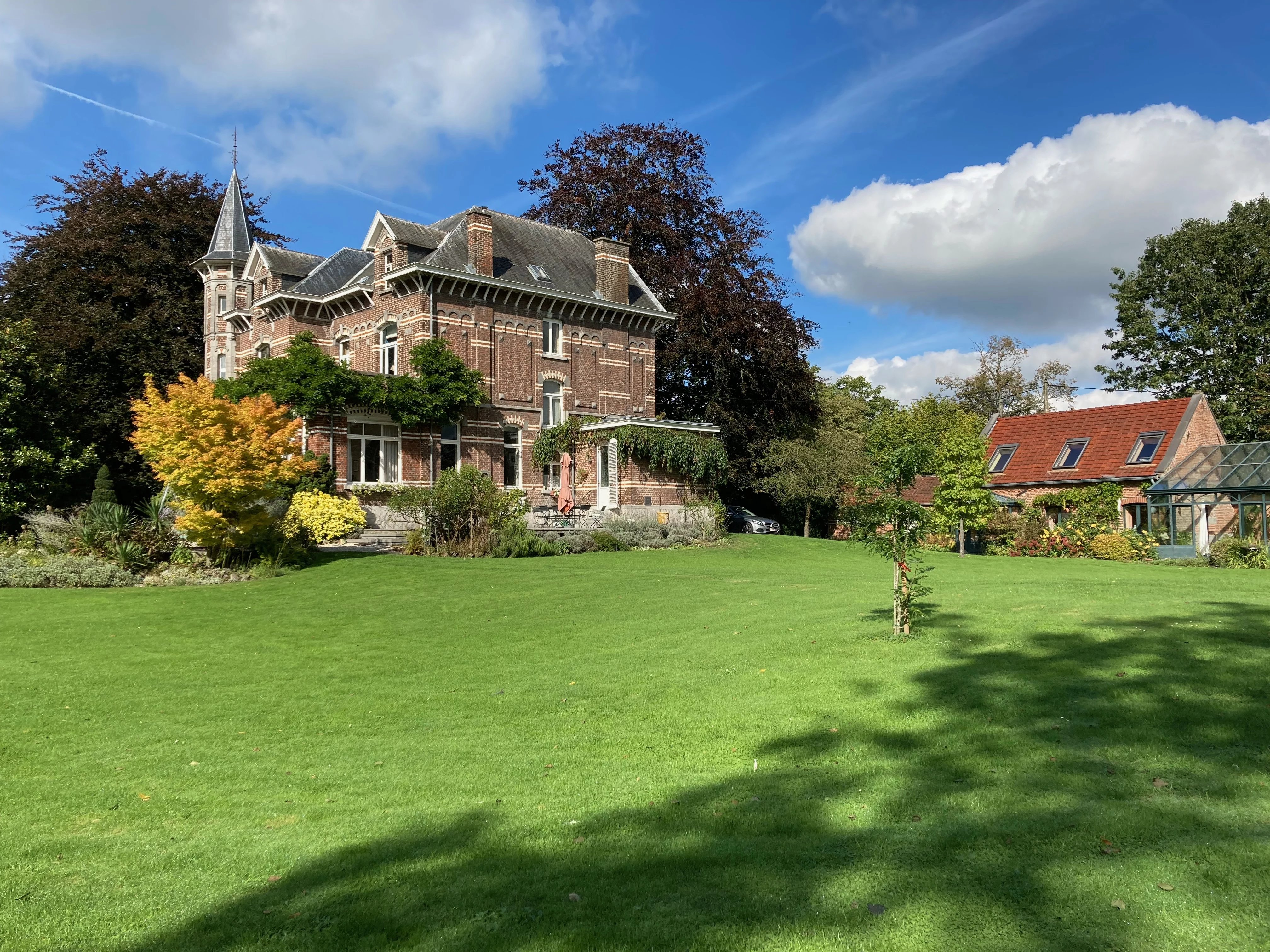 Manor in Jurbise I Elegance and historic charm