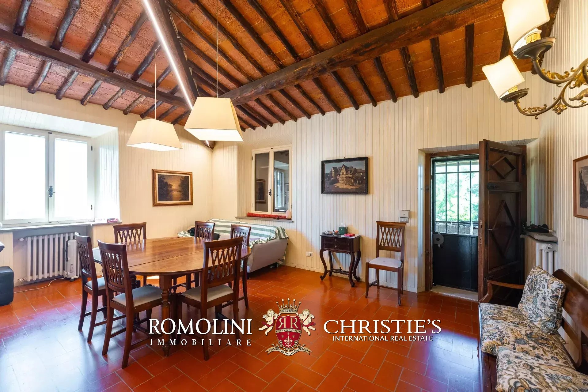 18 Bedroom Vineyard's Image 63