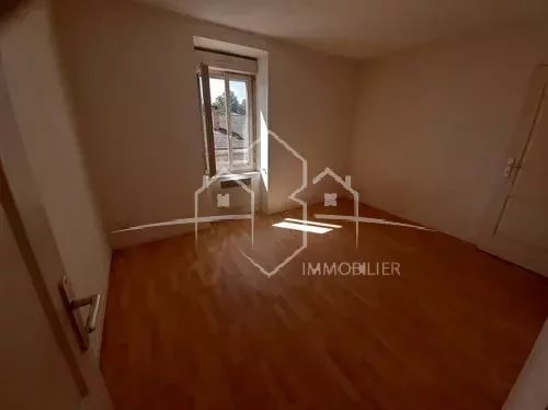 HAUTERIVES immeuble de rapport de 450m² loué