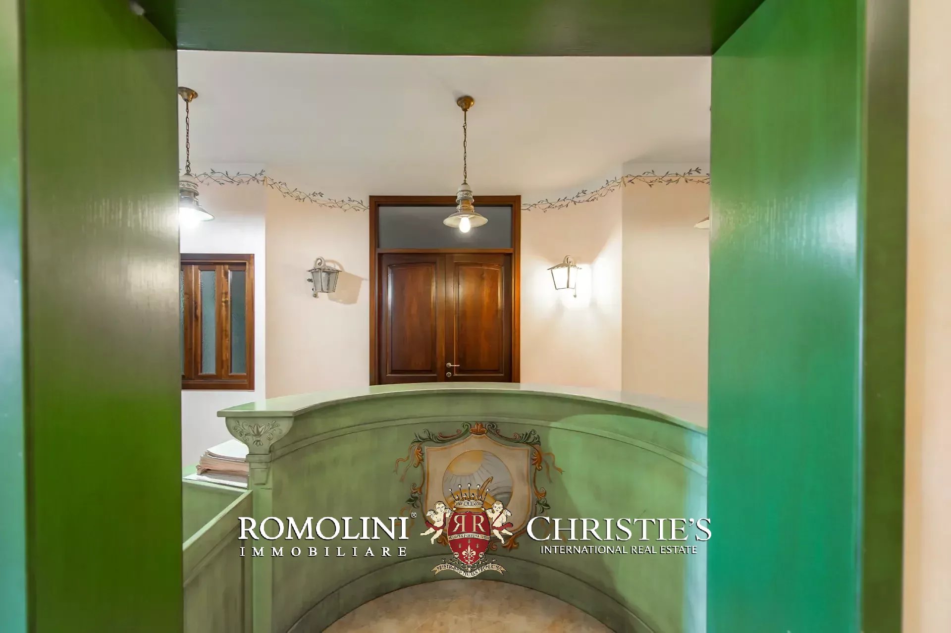 6 Bedroom Villa/Townhouse's Image 38