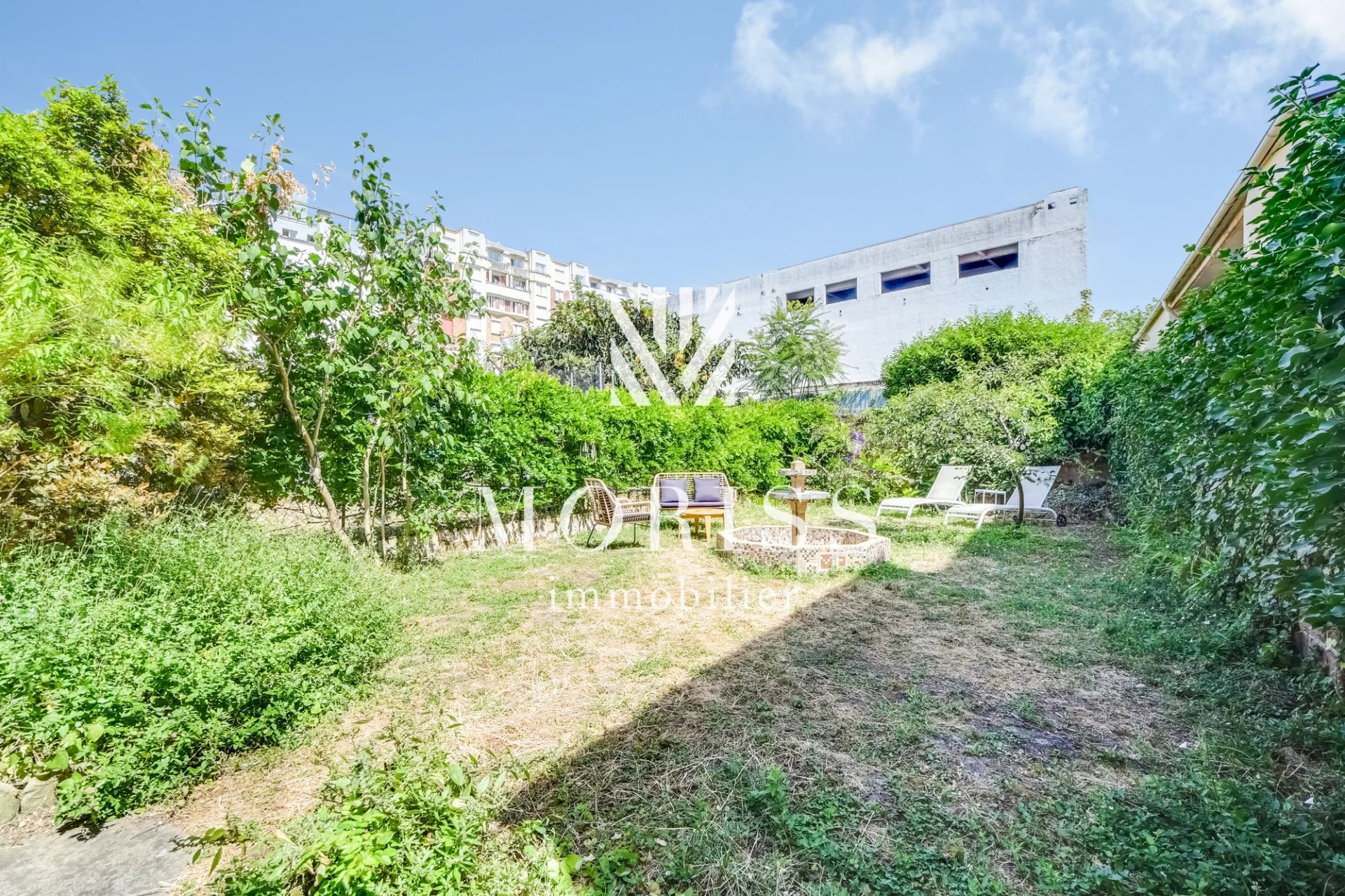 MAISON FAMILIALE 7 PIECES 160 M2 AVEC JARDIN DE 130 M² – SECTEUR - Image Array