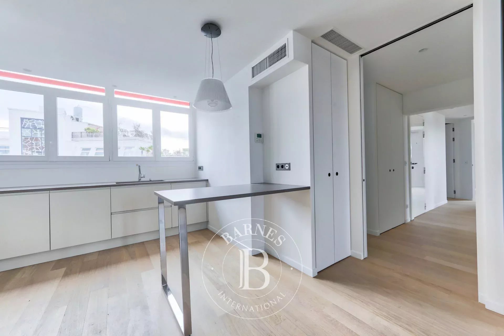 Daire Paris 8ème - picture 8