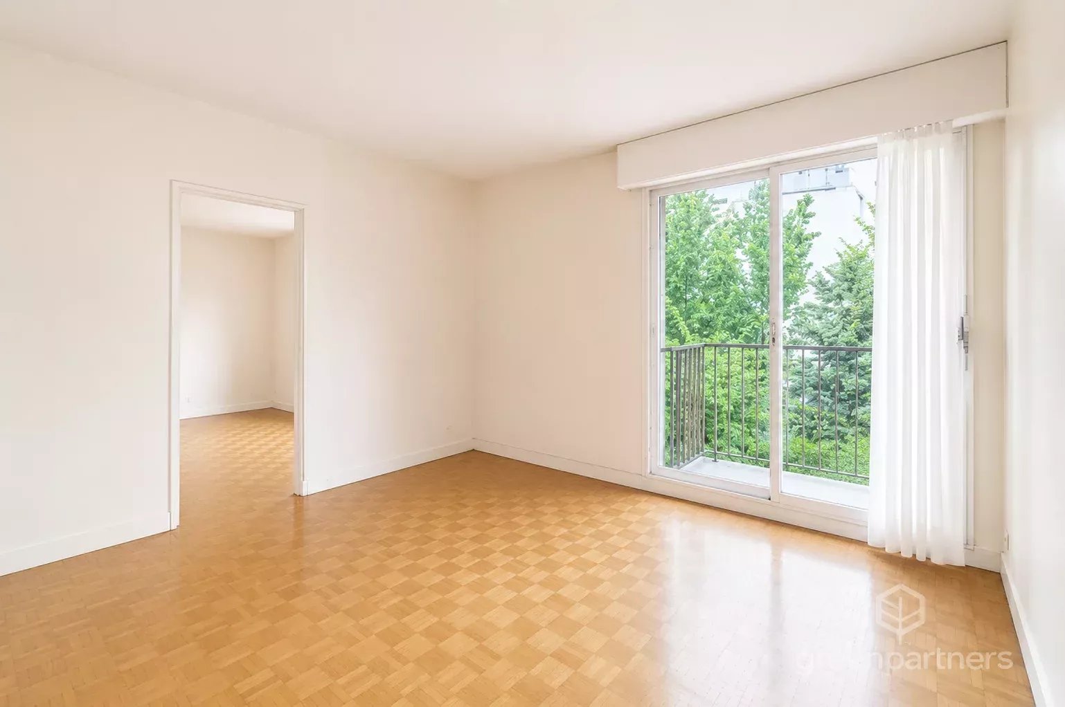 Appartement lumineux 3 pièces avec parking – Saint-Fargeau Paris 20ème