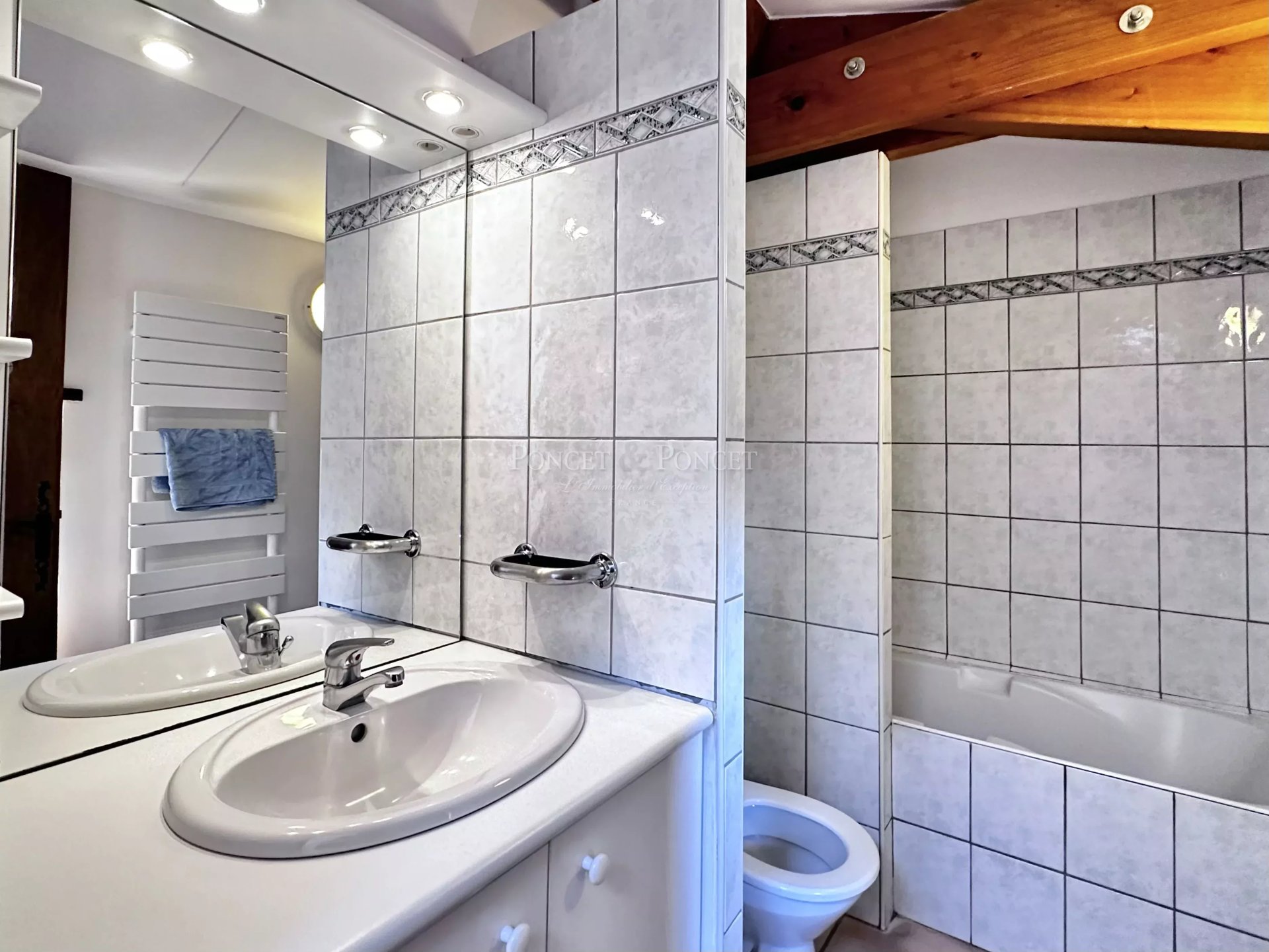 20 Bedroom Villa/Townhouse's Image 9