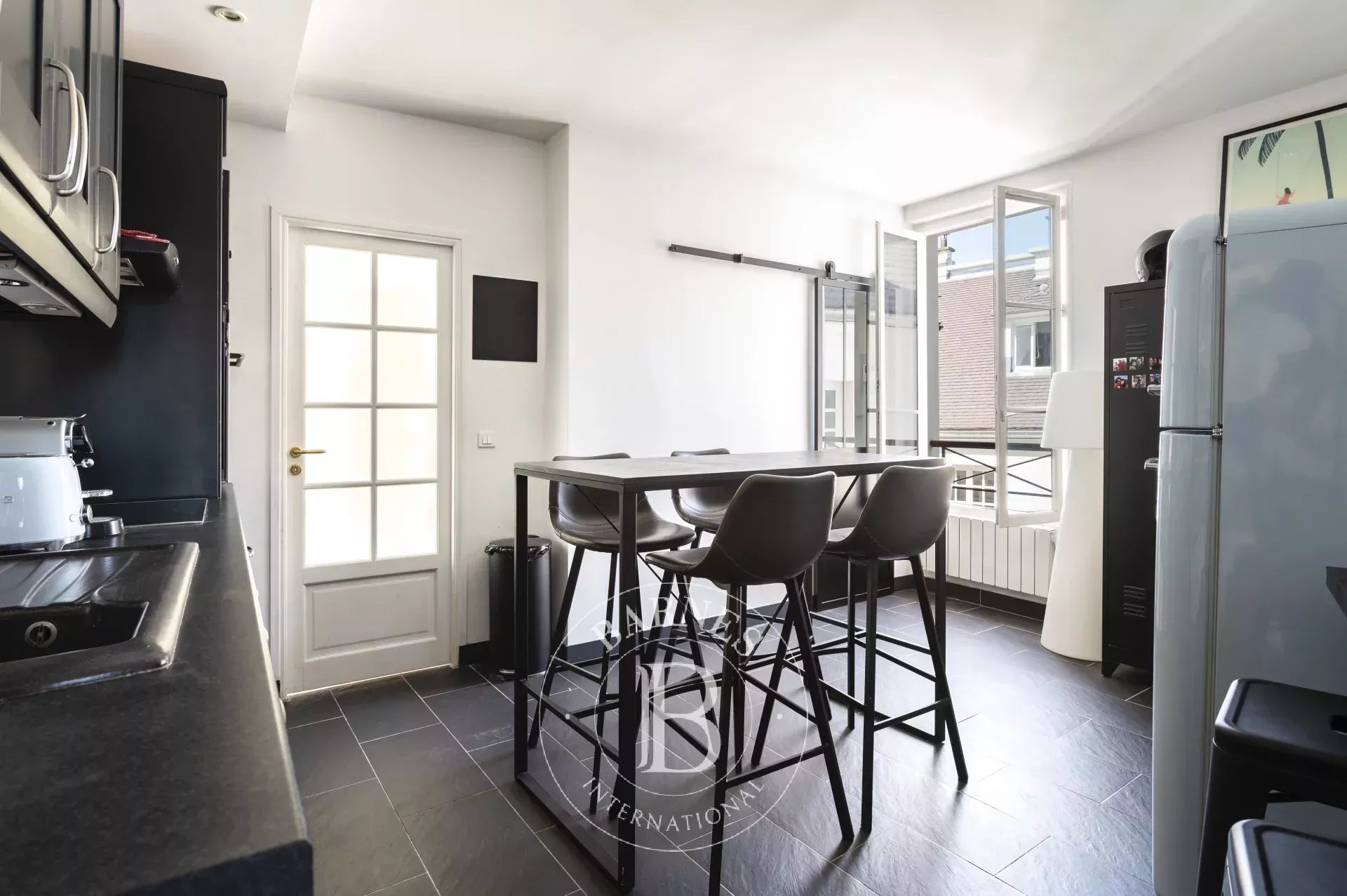 Daire Paris 18ème - picture 10