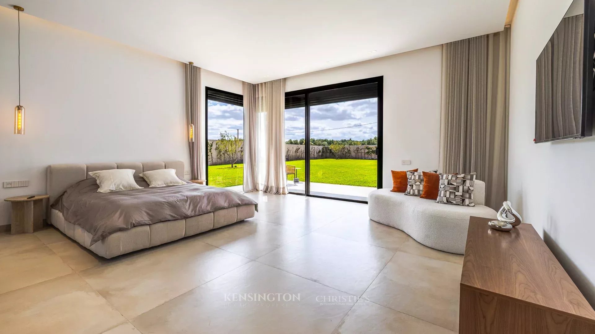 4 Bedroom Villa/Townhouse's Image 36