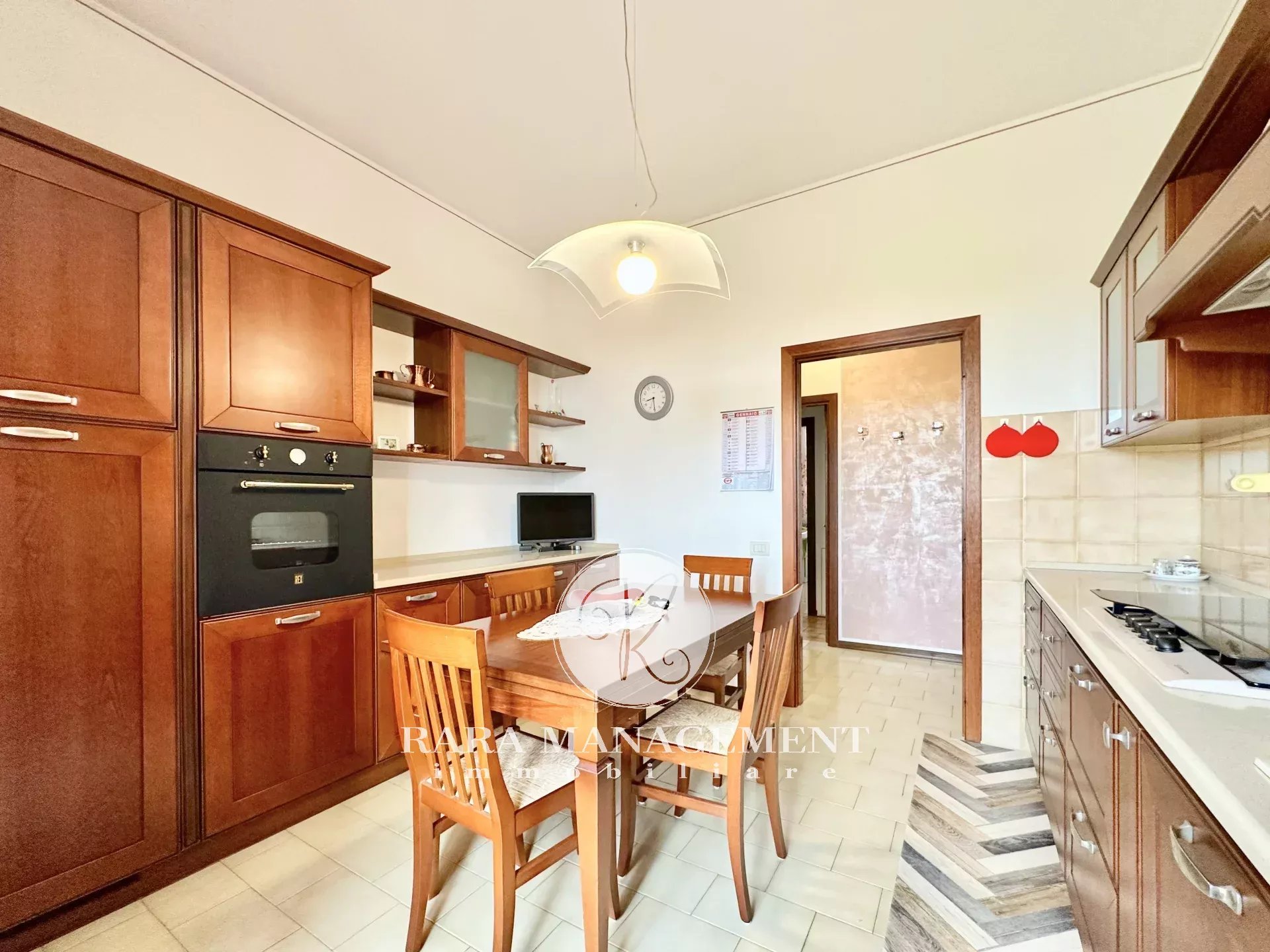 PORTO SANT'ELPIDIO, ZONA CRETAROLA | ARREDATO | NO CONDOMINIO | 2 CAMERE MATRIMONIALI | 2 BALCONI | MANSARDA | POSTO AUTO ESCLUSIVO | CORTE ESCLUSIVA | ZONA RESIDENZIALE RISERVATA E BEN SERVITA |