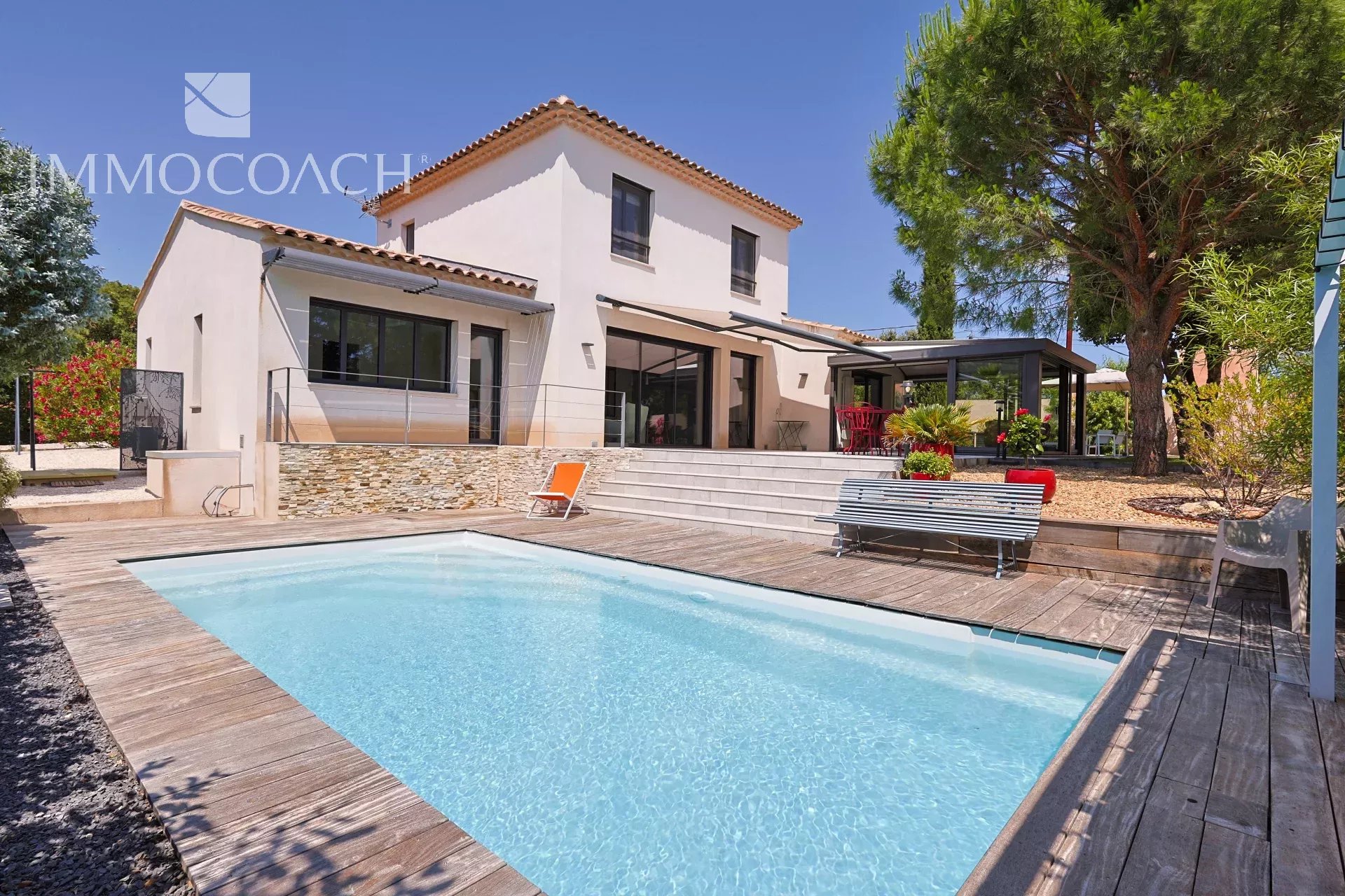 Villa récente dans un cadre bucolique à Hyères