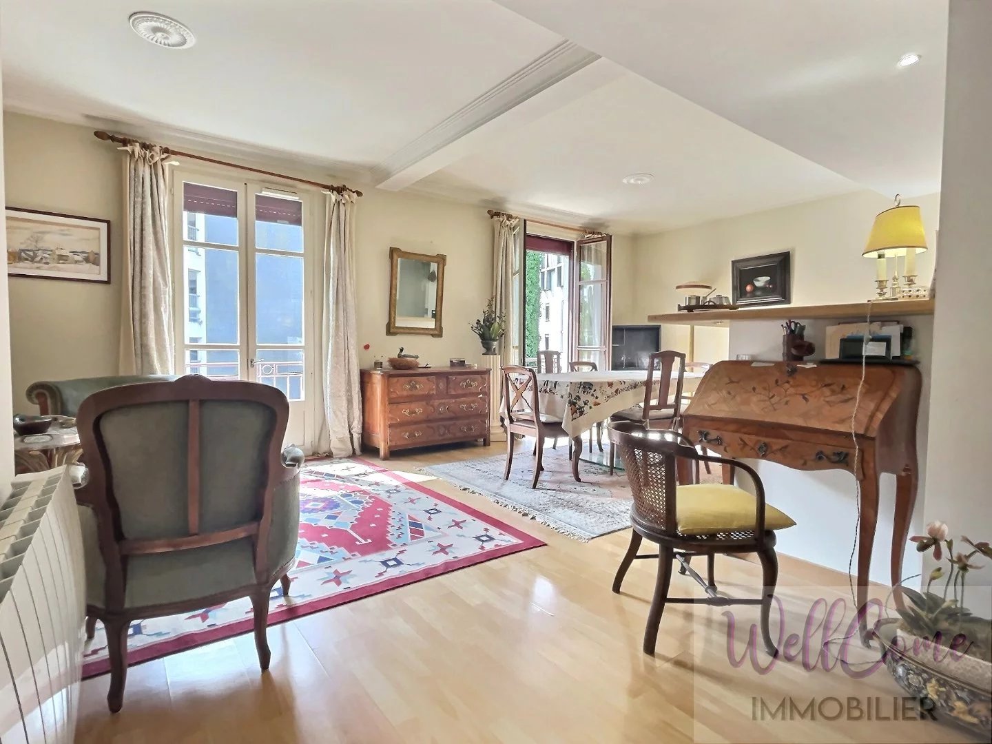 Aix Centre appartement de 85 m² avec terrasse et cave dans résidence historique