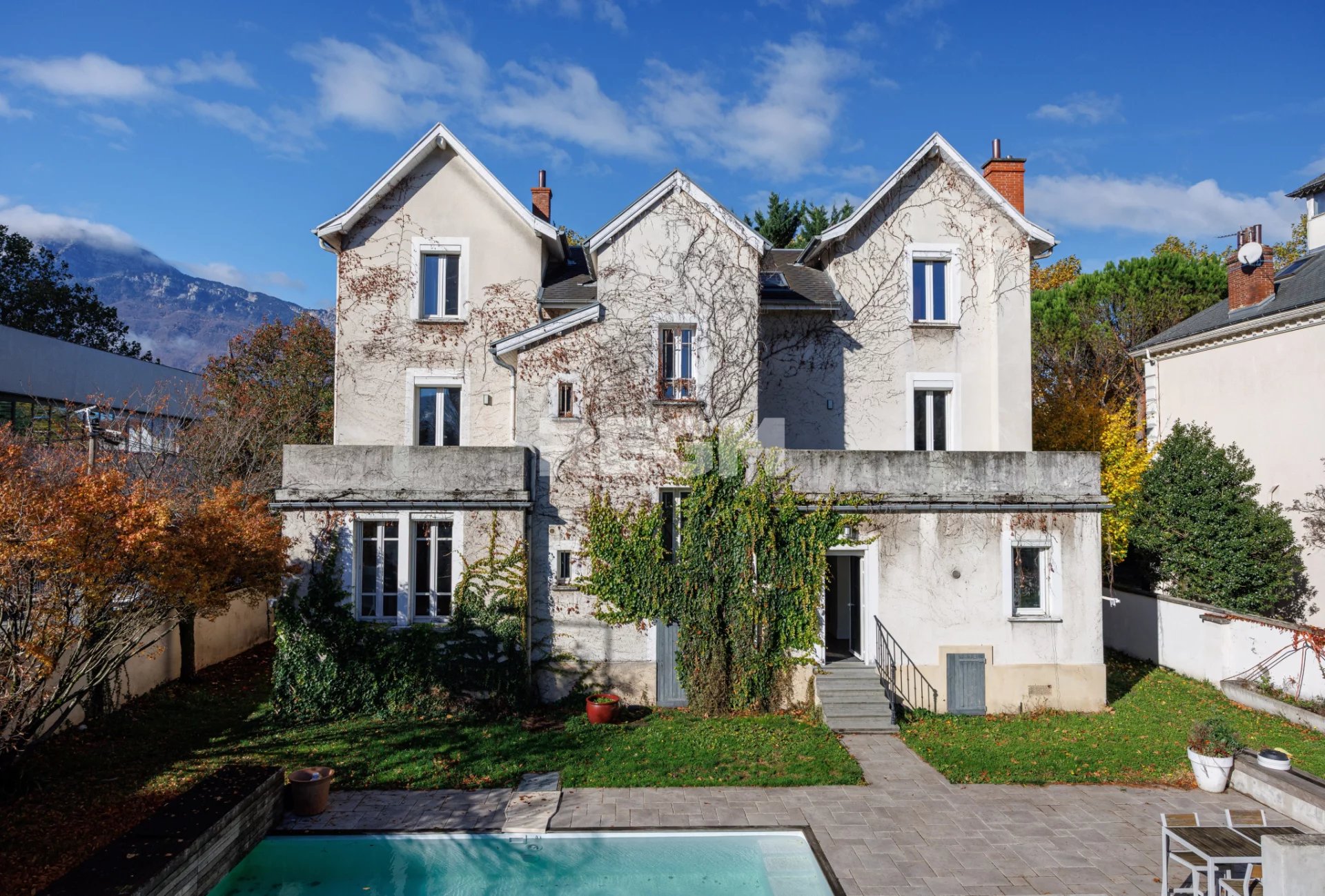 Bien d'exception Hôtel particulier à fort potentiel Gre