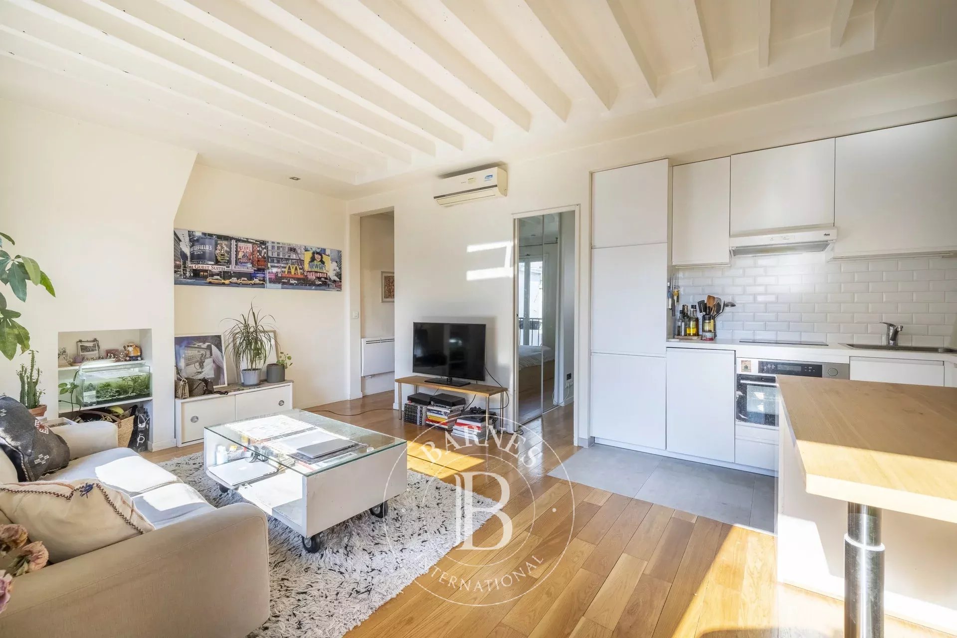 Daire Paris 3ème - picture 5