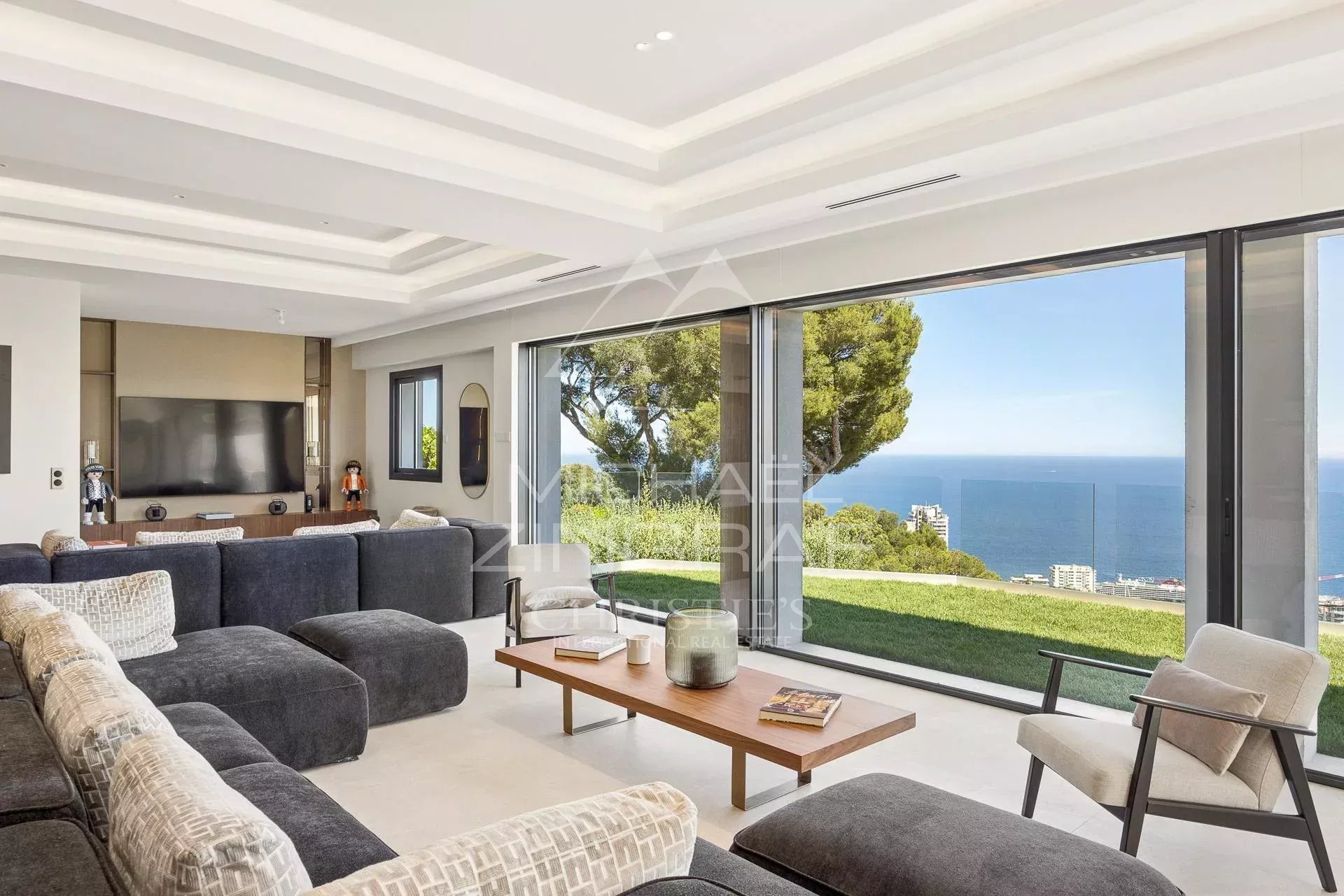 5 Bedroom Villa/Townhouse's Image 6