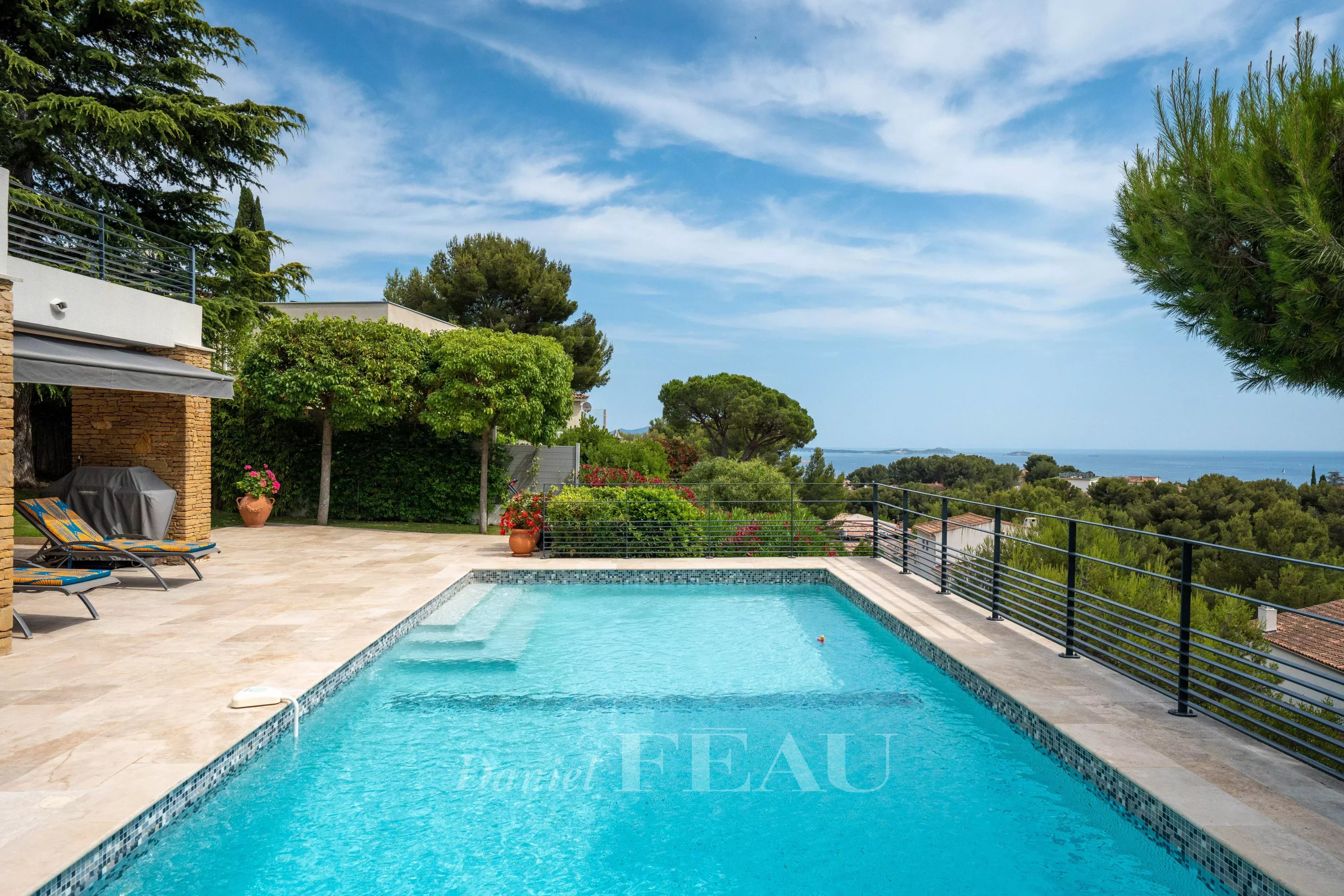 Bandol - maison vue mer avec piscine
