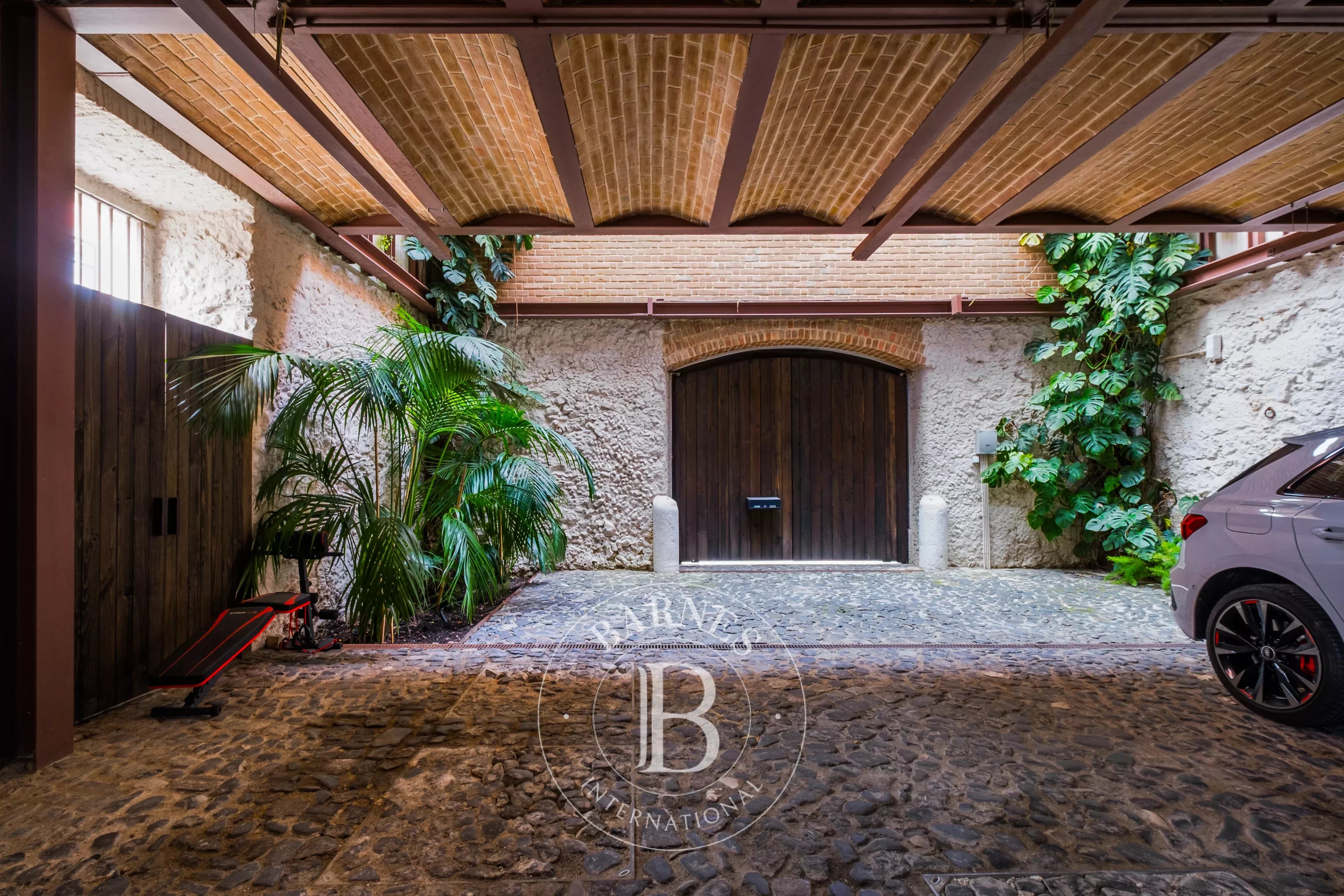 Maison contemporaine avec vue sur le fleuve