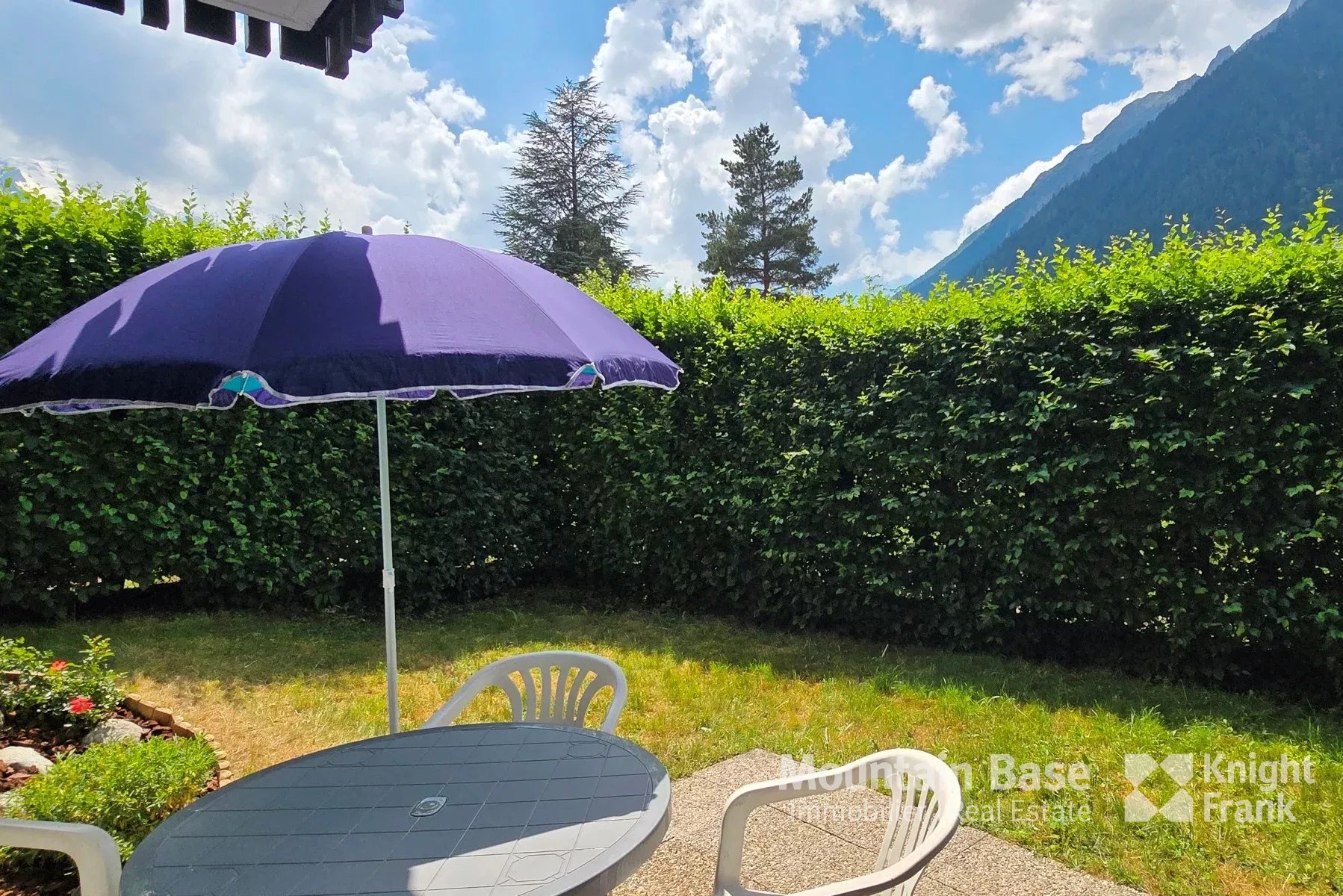 Photo of Apartment Jardin is a ground floor studio in Plaine des Praz