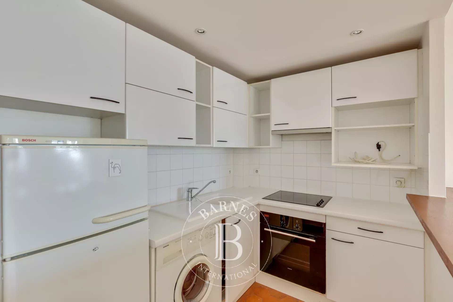 Paris 6 - Dragon - 2 rooms - top floor - view - picture 8