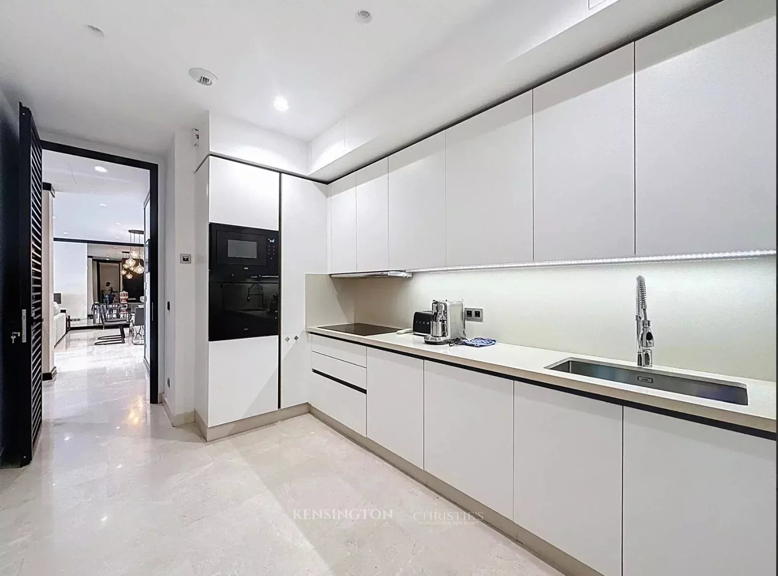 3 Bedroom Apartment/Flat's Image 16