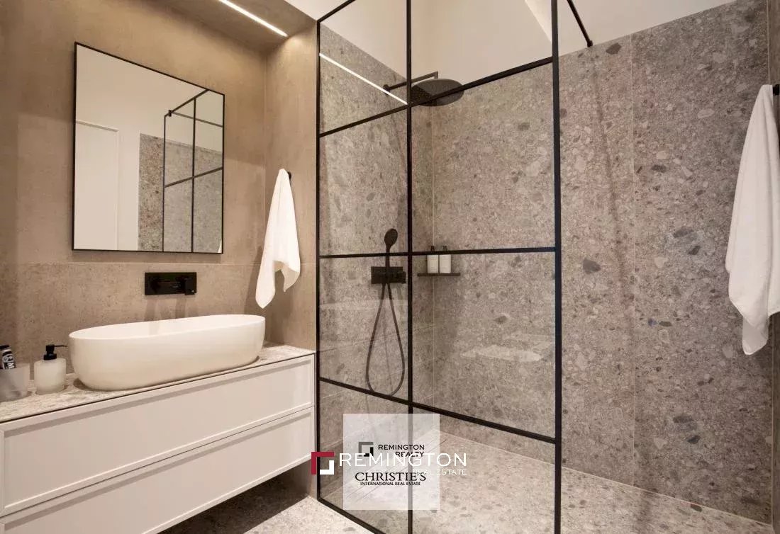 2 Bedroom Apartment/Flat's Image 3