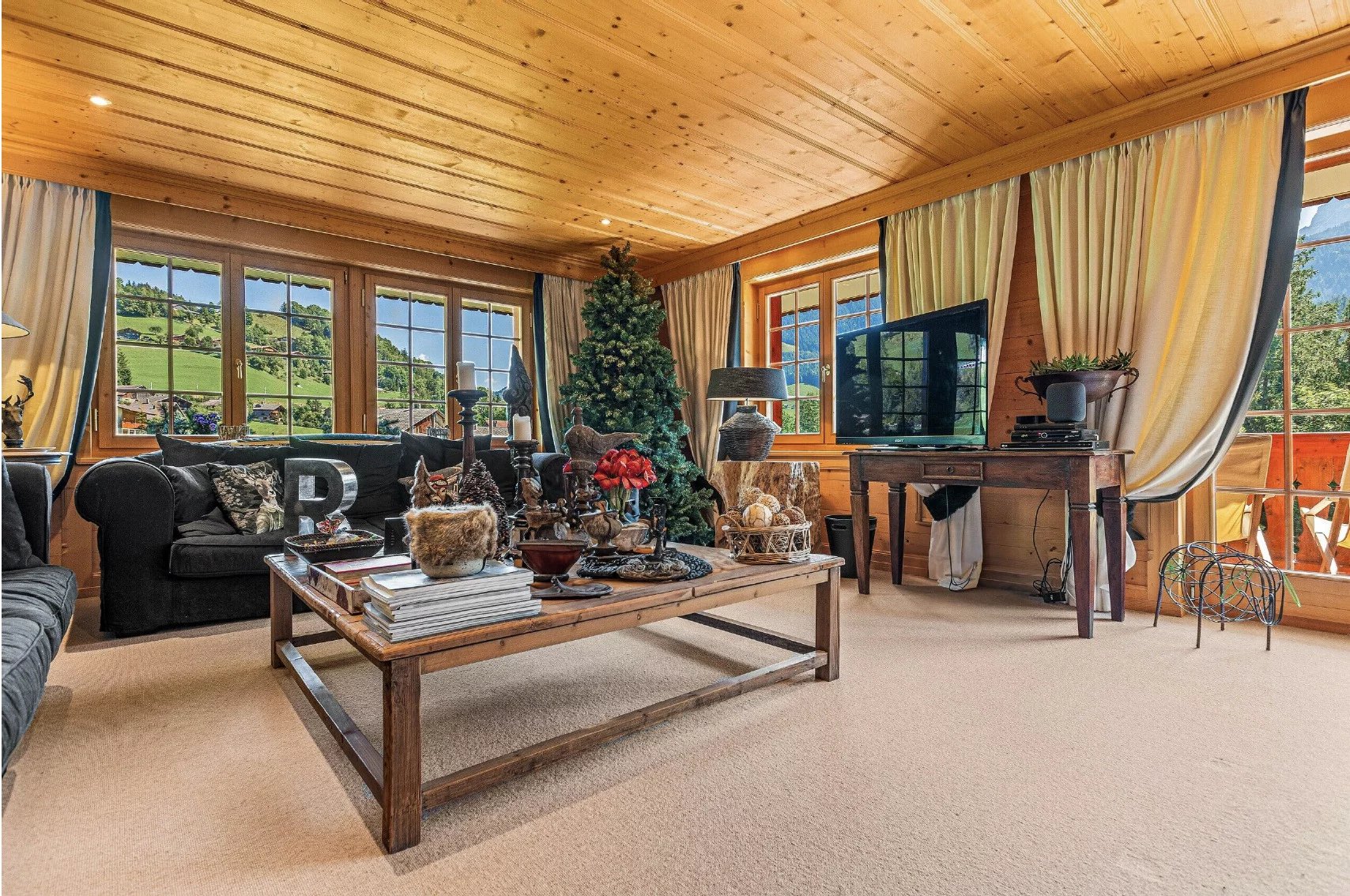 Sublime appartement de luxe et panoramique à quelques minutes de Gstaad