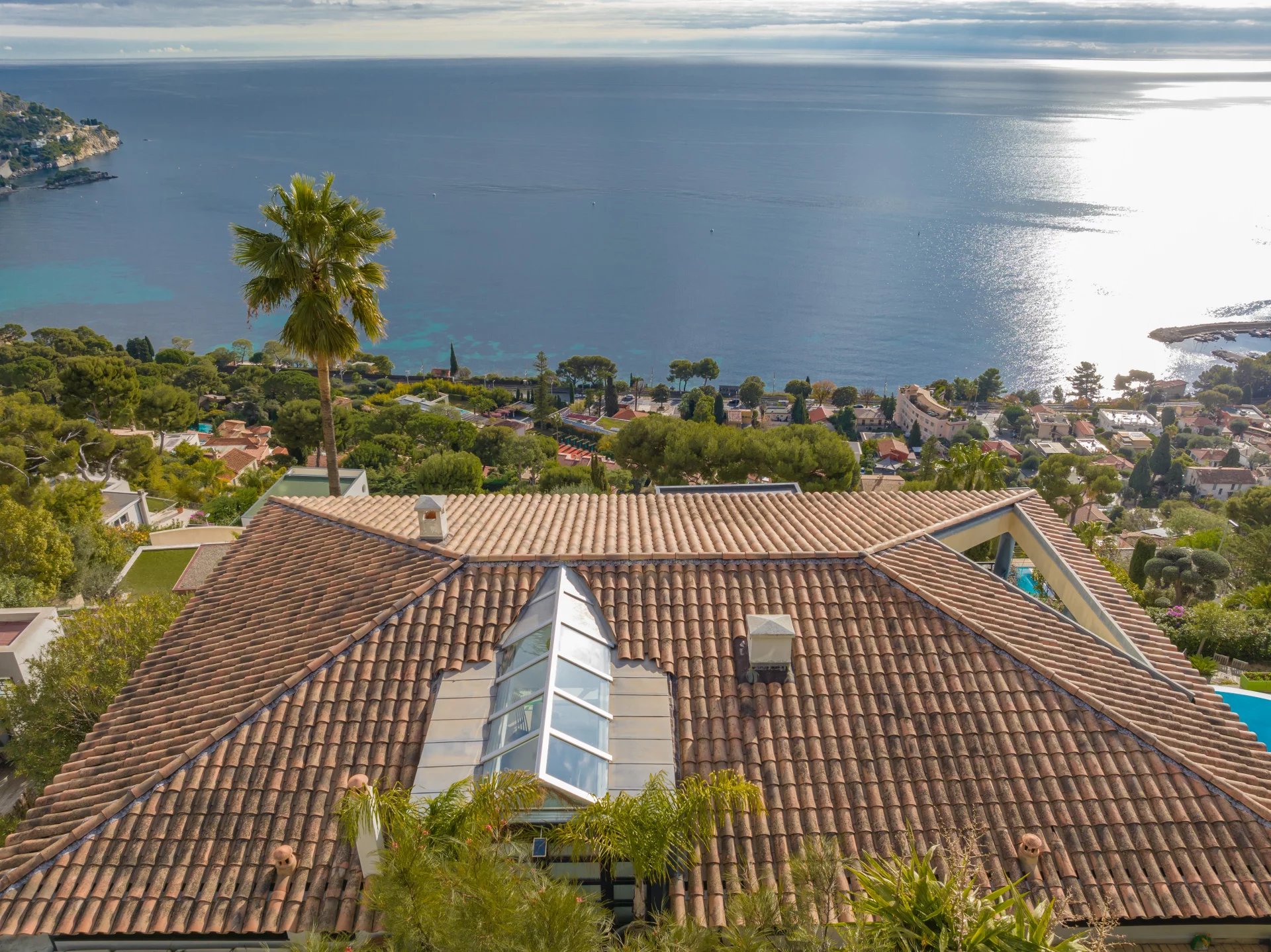 Exceptional Contemporary Villa with Panoramic Sea Views