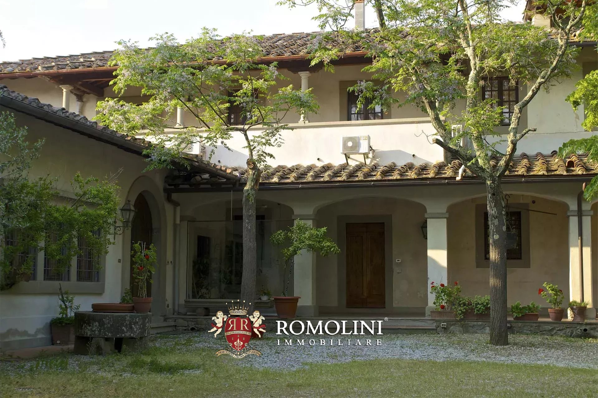 7 Bedroom Villa/Townhouse's Image 17