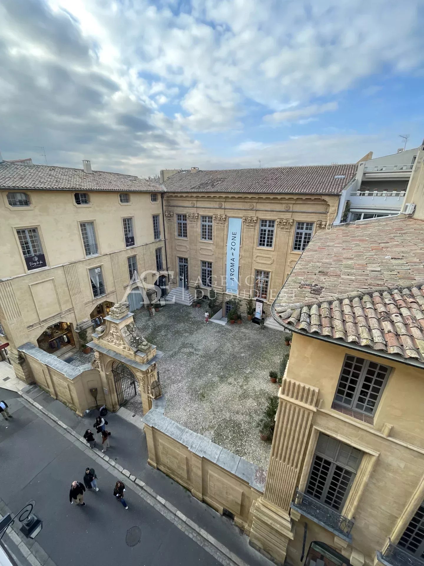 Agence immobilière de 