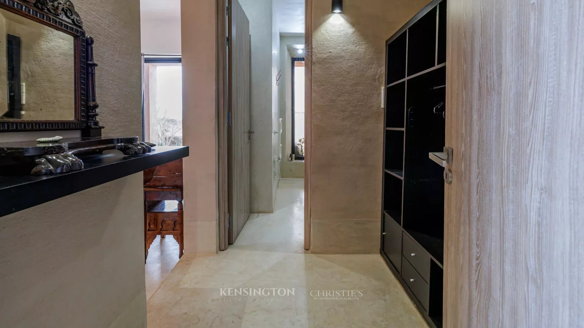 5 Bedroom Villa/Townhouse's Image 6