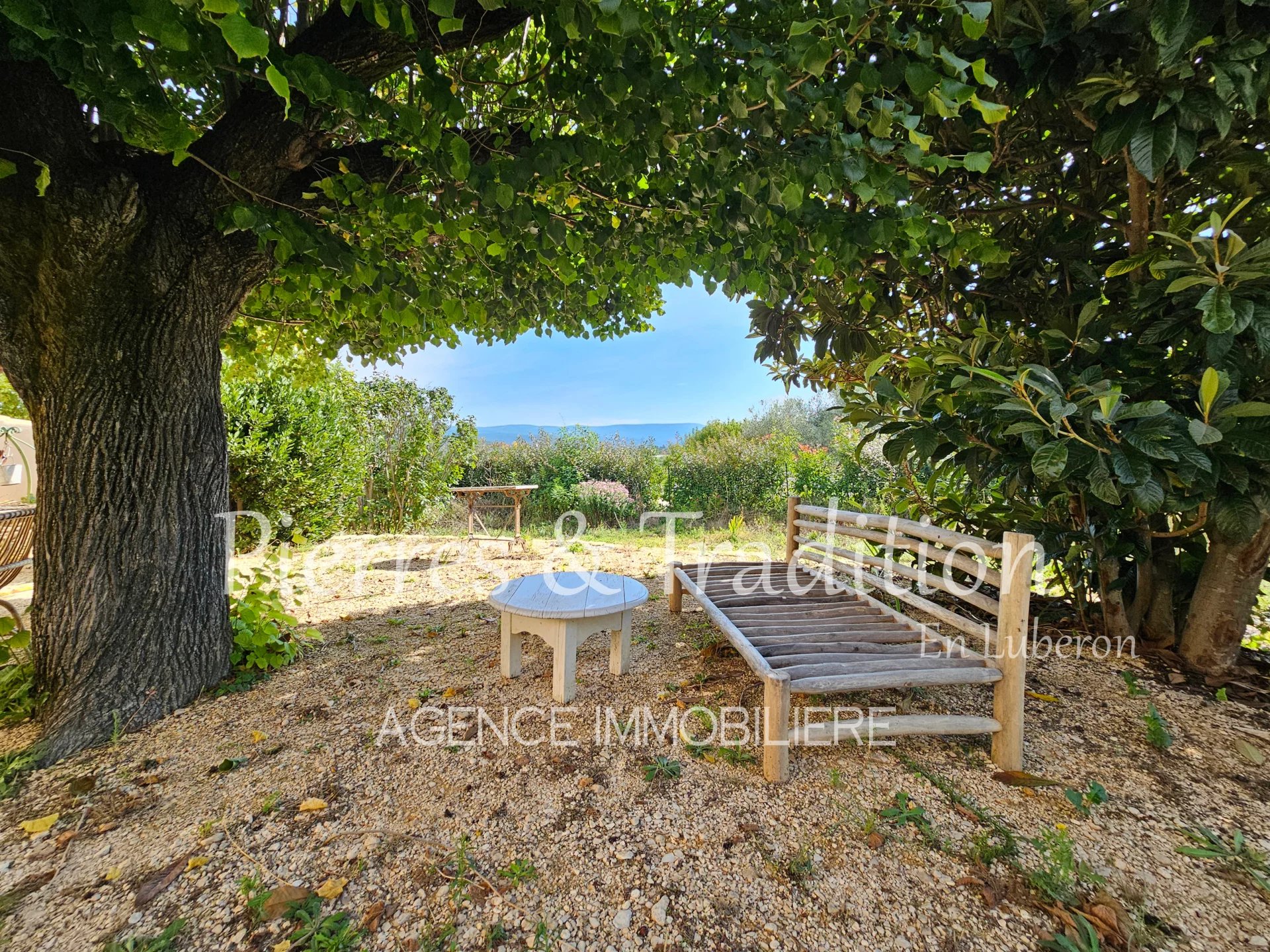Agence immobilière de Pierres et Tradition en Luberon Apt