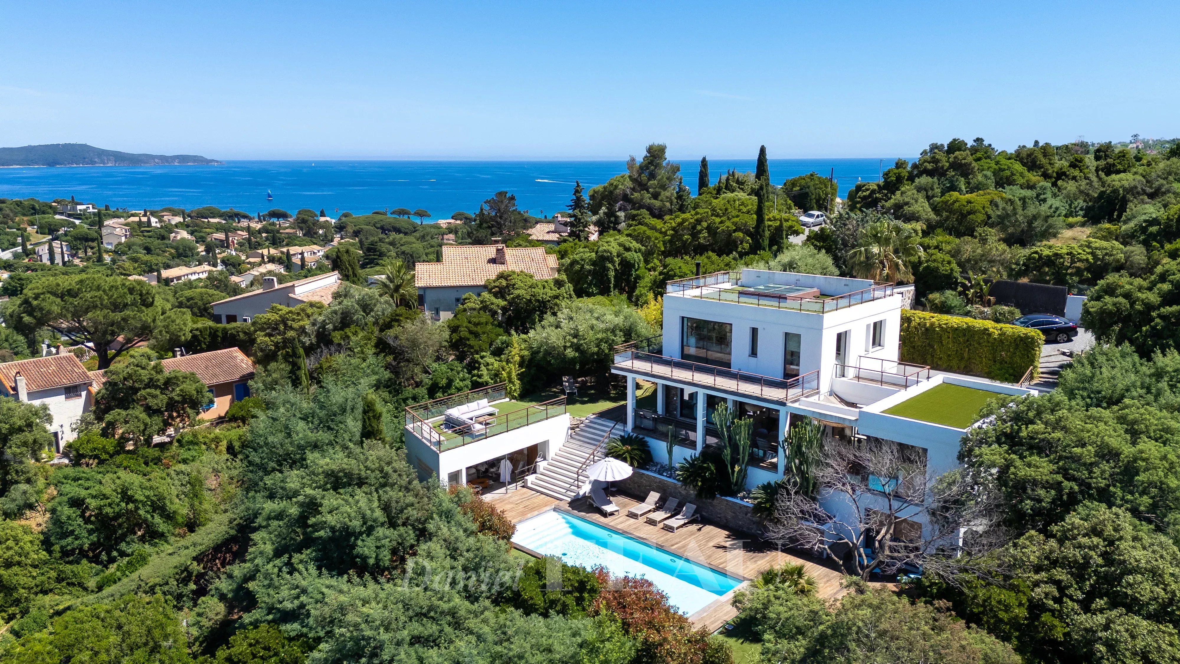 Cavalaire-sur-Mer  - A renovated property with a swimming pool