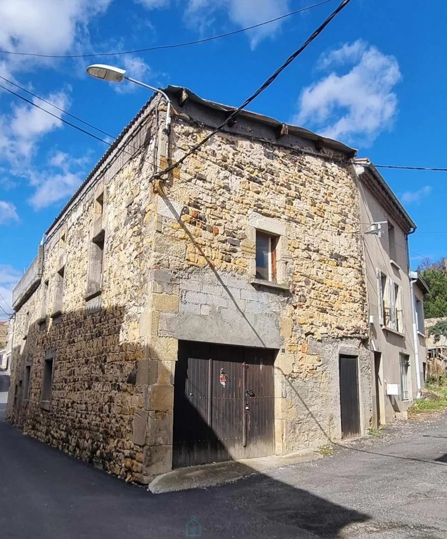 GRANGE EN PIERRES A ENTIEREMENT RENOVER