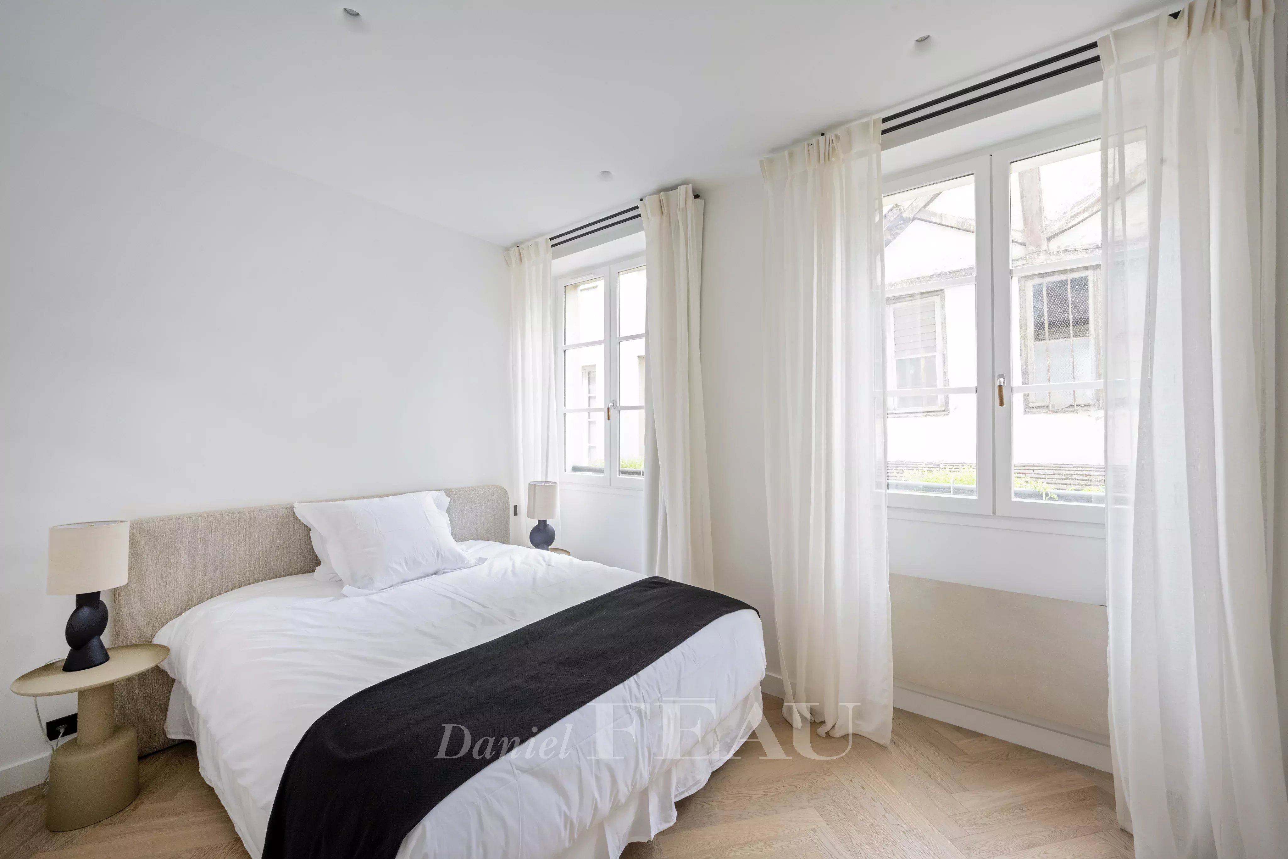 Sale Apartment Paris 3rd