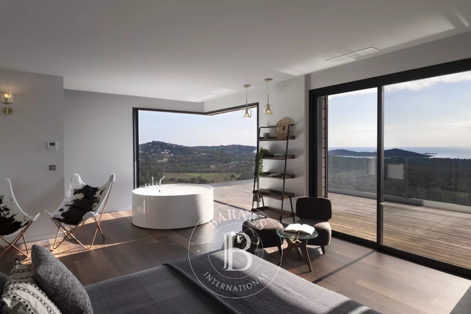 Sainte-Lucie-de-Porto-Vecchio  - Villa  7 Chambres - picture 11