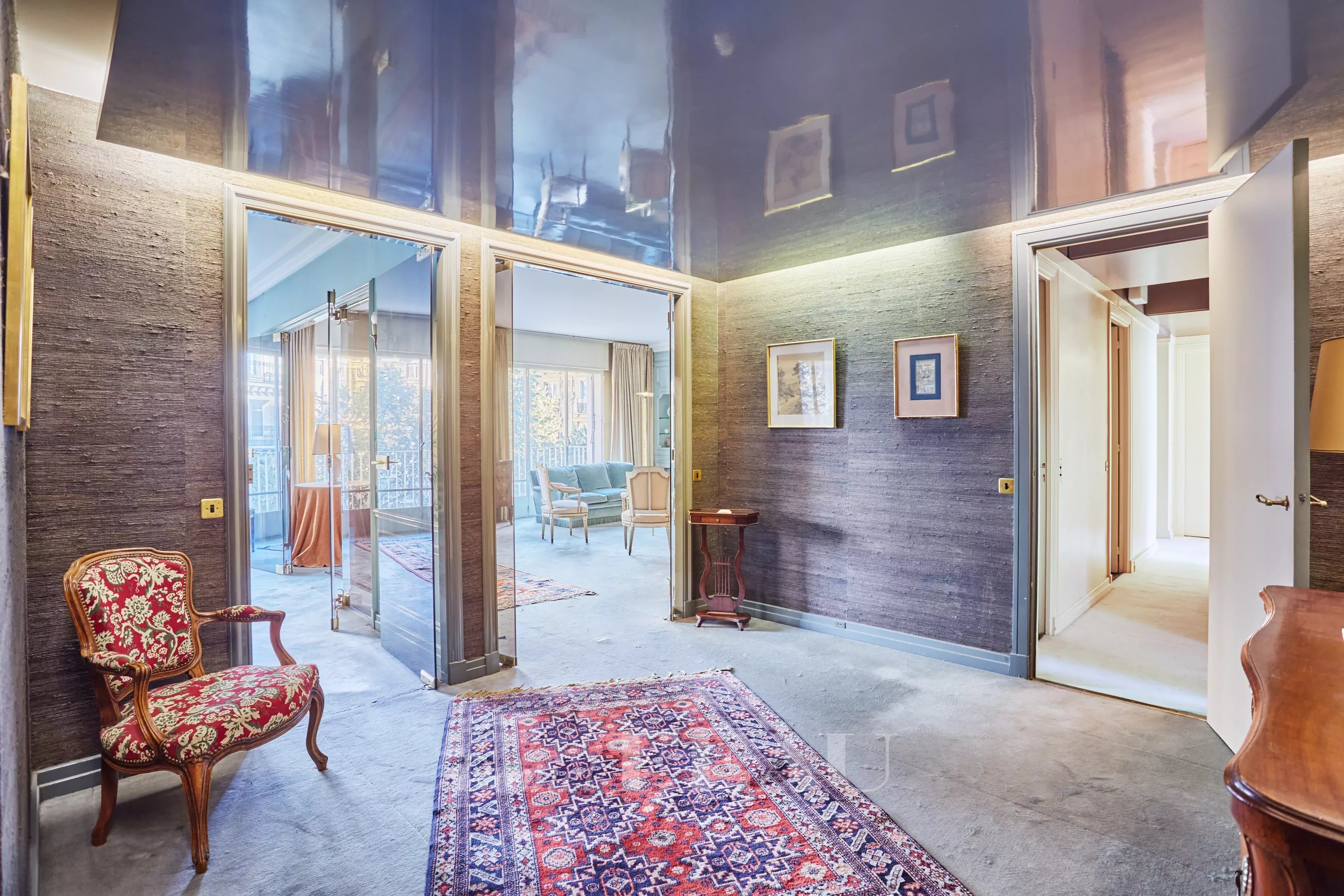 Sale Apartment Paris 16th