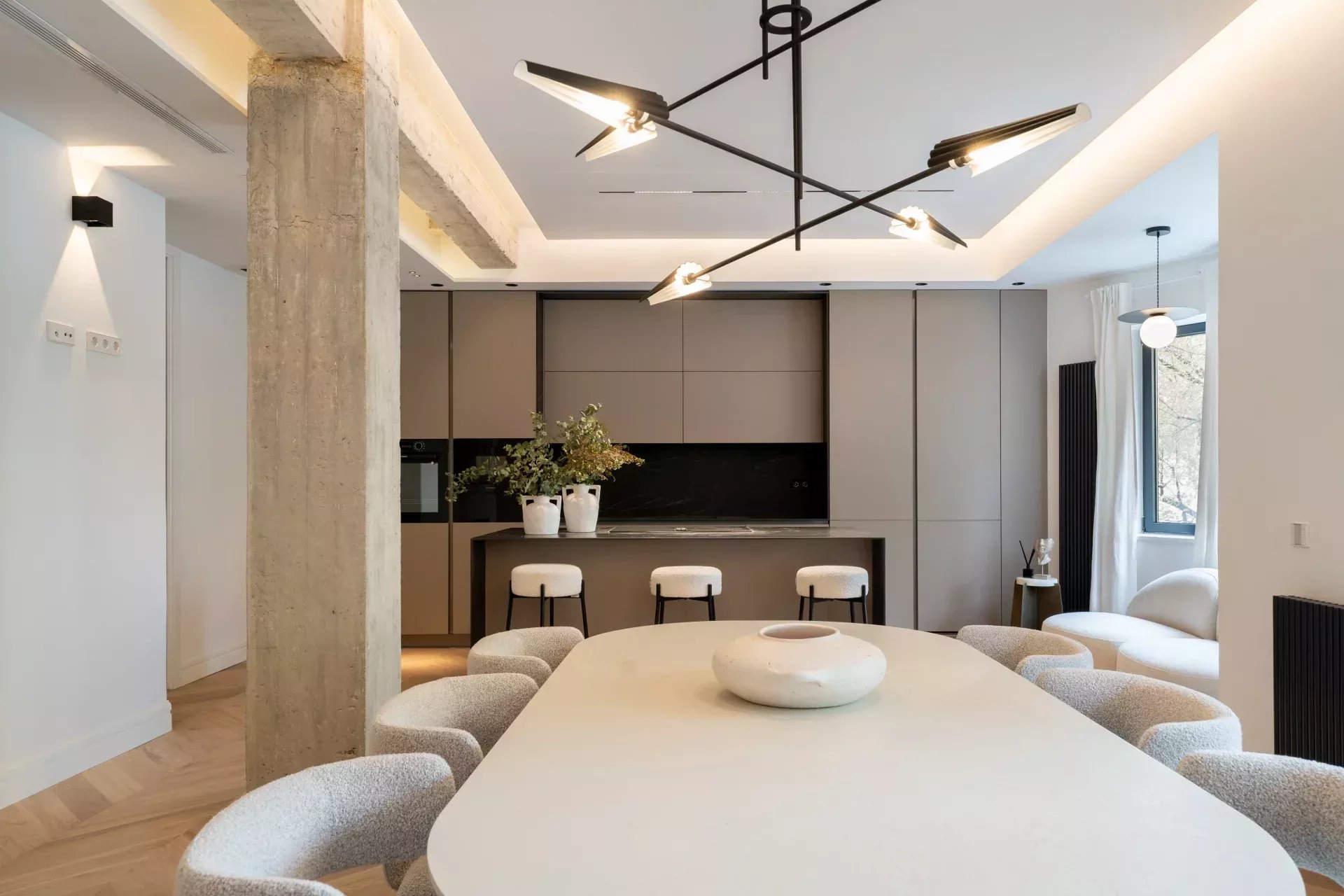 Brand New Exclusive Luxury Property on the Golden Mile - picture 7