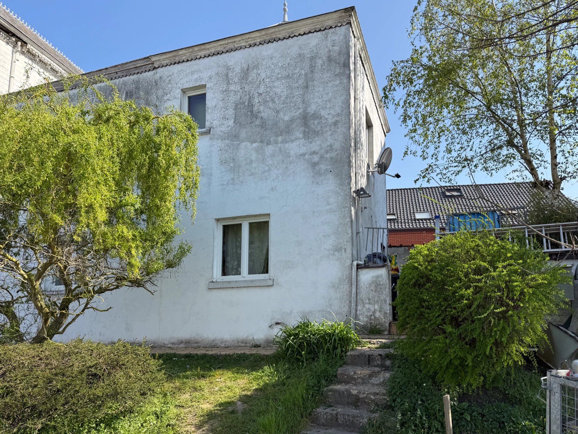 Maison 2 chambres avec jardin à vendre