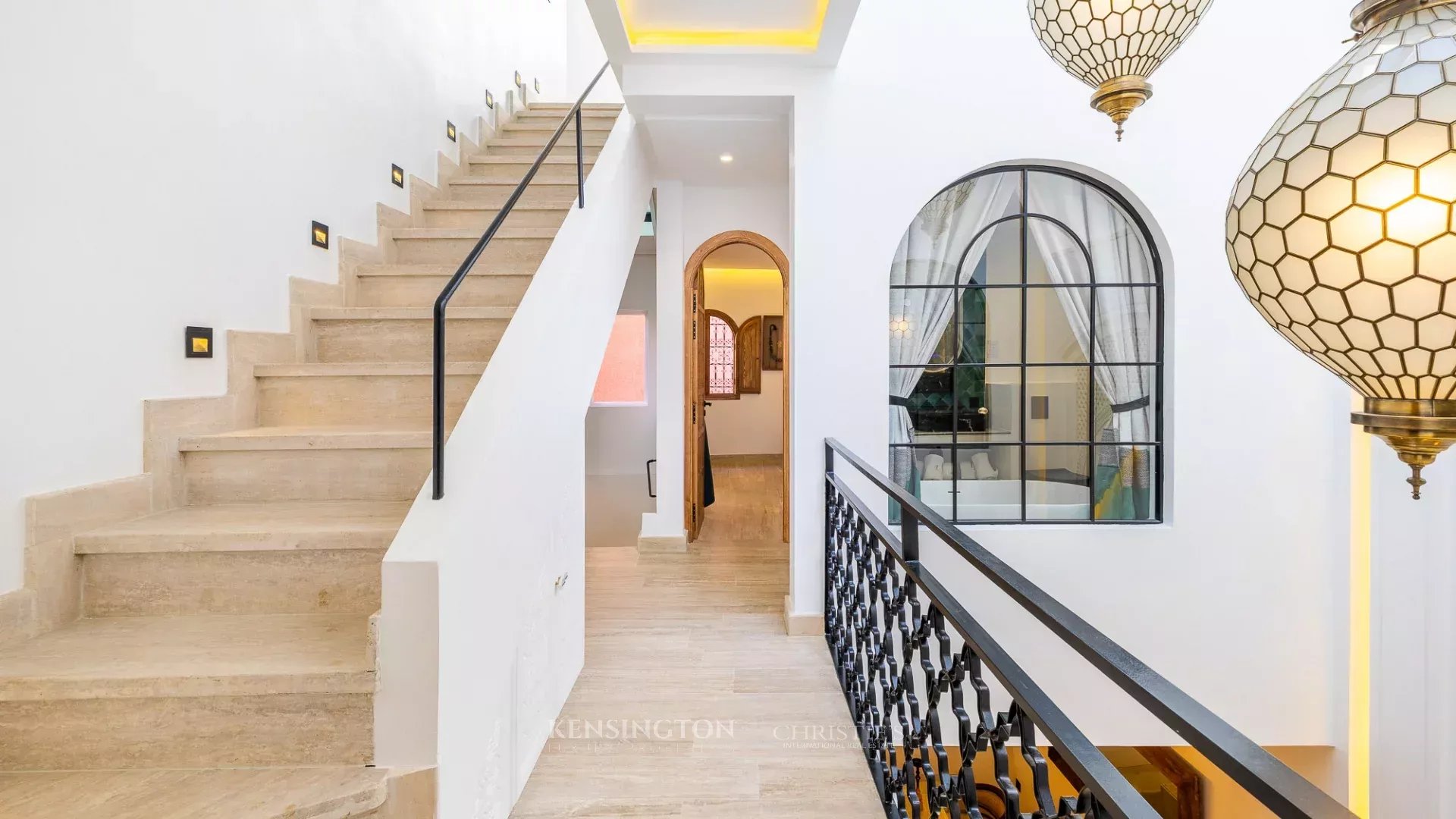 5 Bedroom Villa/Townhouse's Image 9