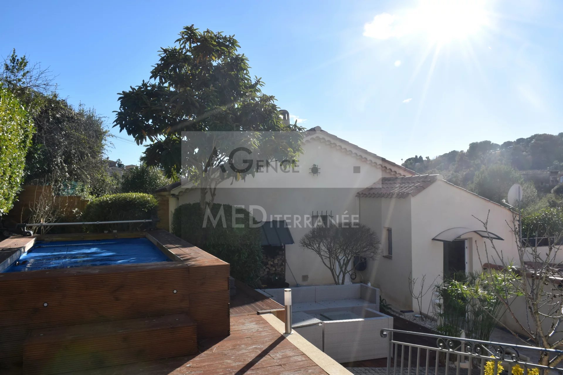 Agence immobilière de 