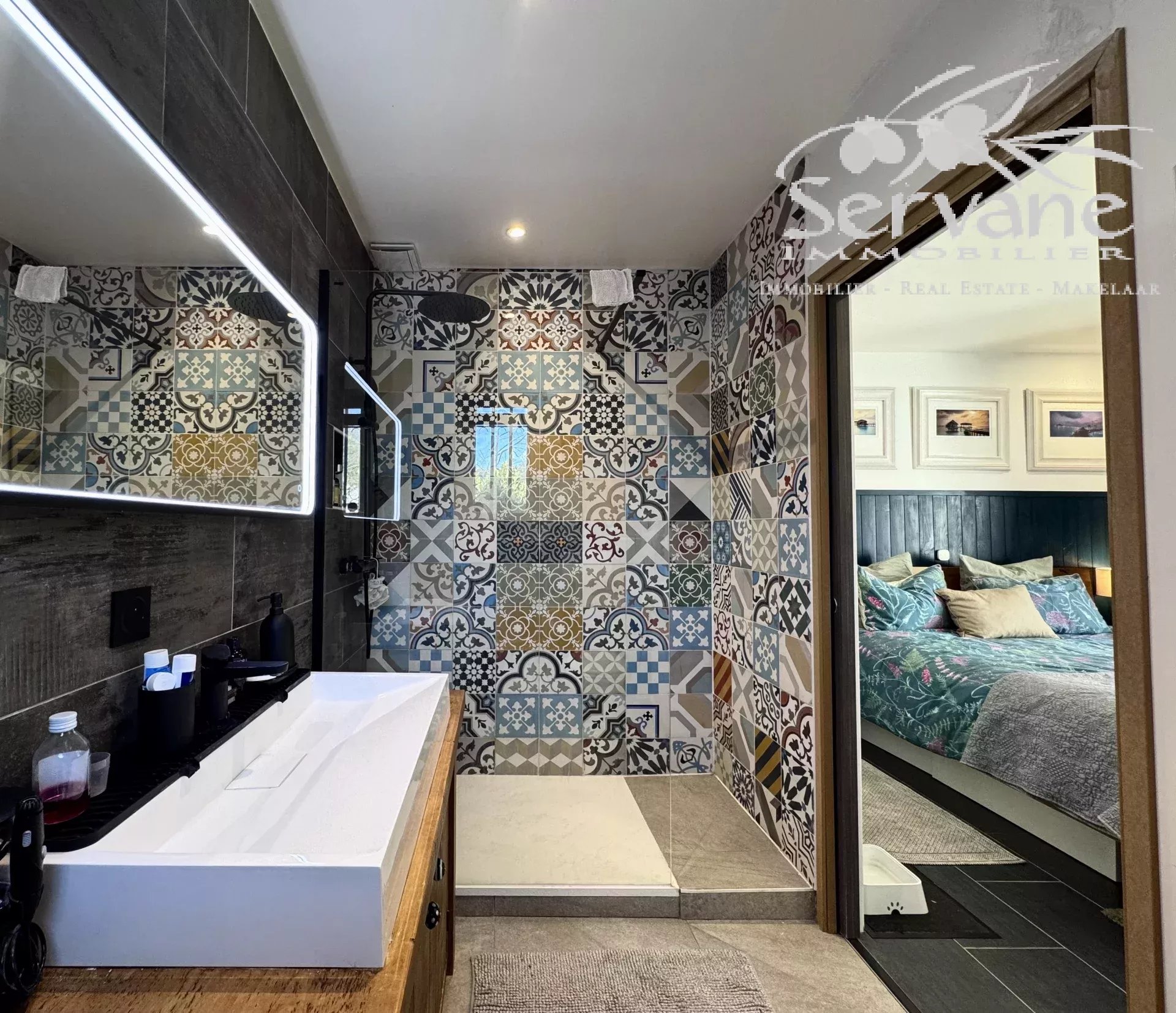 ENTRECASTEAUX RENOVATED VILLA