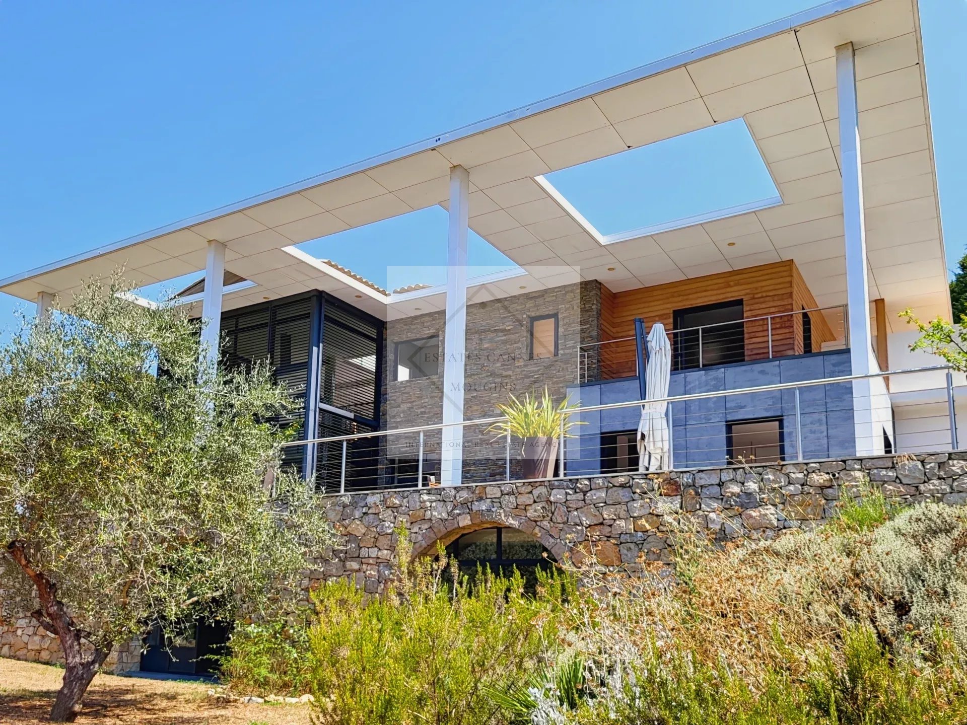 L'art de vivre à son apogée : deux magnifiques villas à vendre à Mougins — photo 12