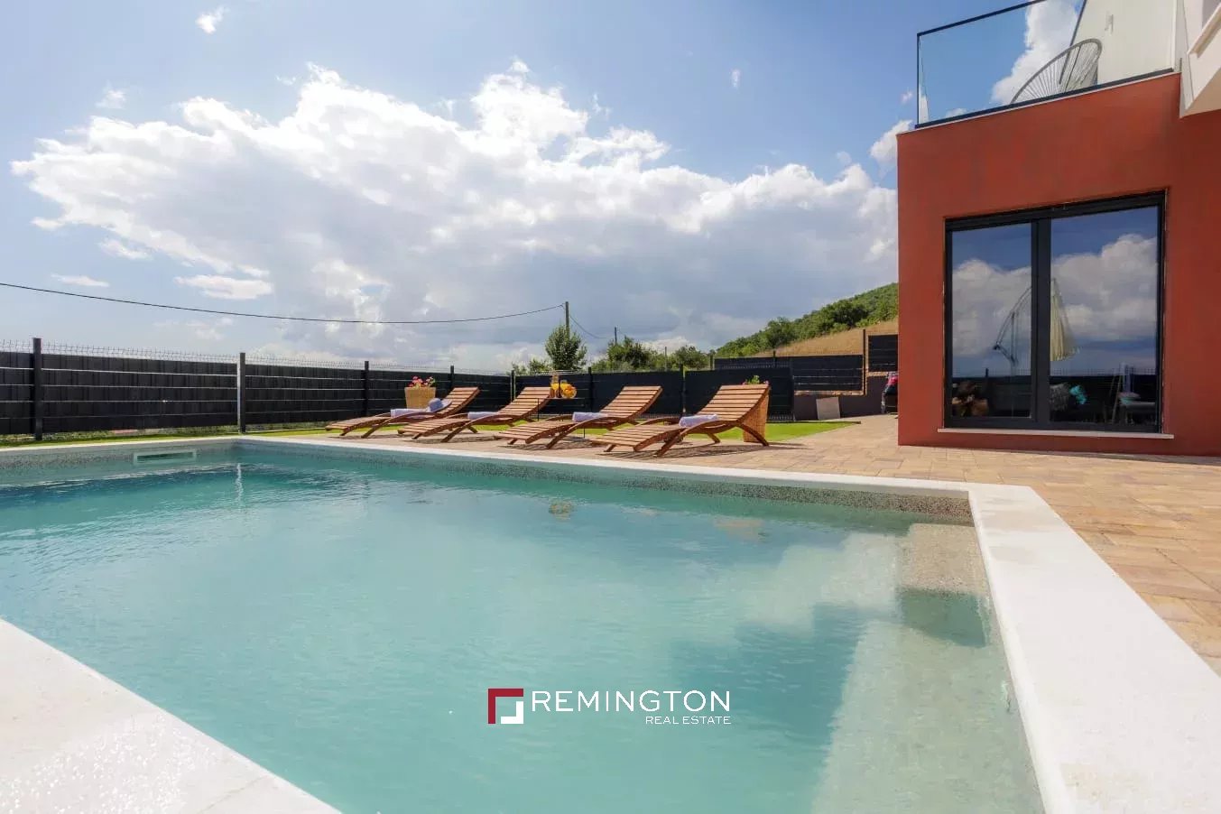 3 Bedroom Villa/Townhouse's Image 11