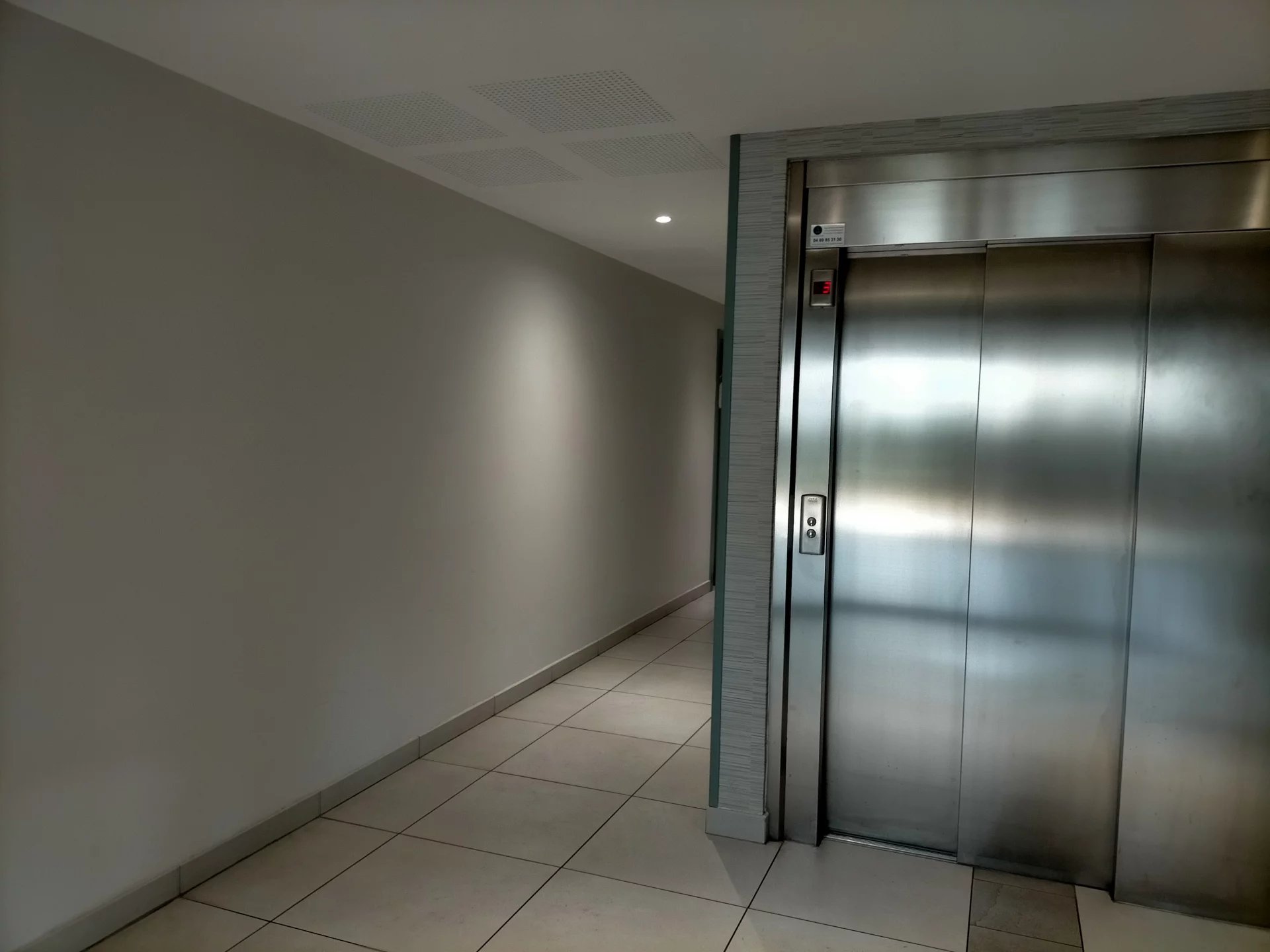 481581 Location Meyzieu