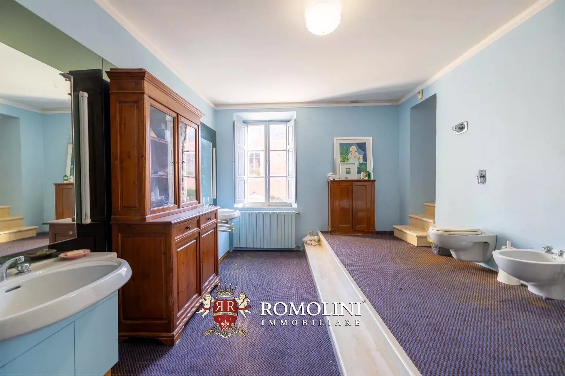 70 Bedroom Chateau's Image 37