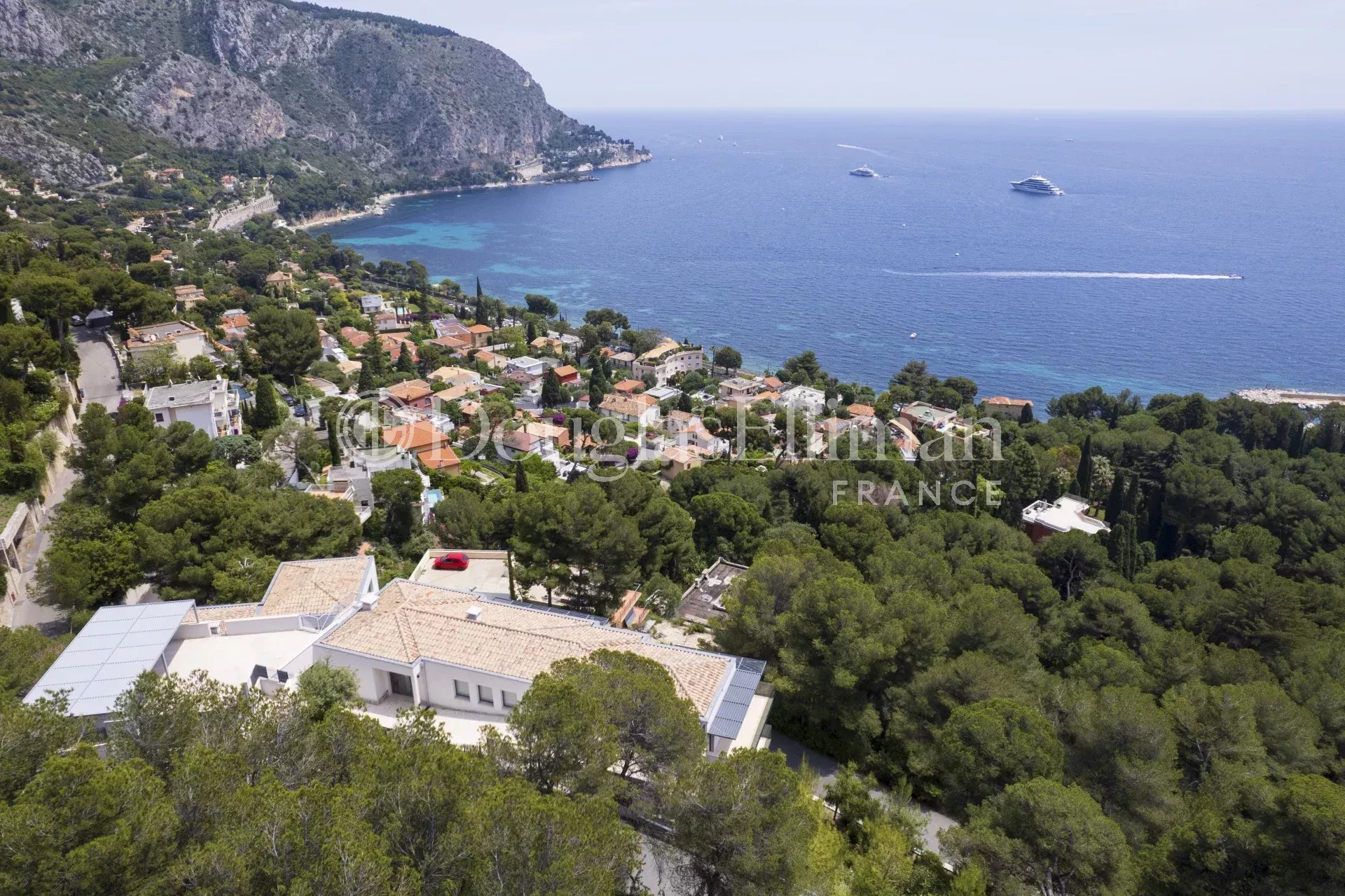 EZE-BORD-DE-MER  -  Élégante villa offrant une vue panoramique sur la mer